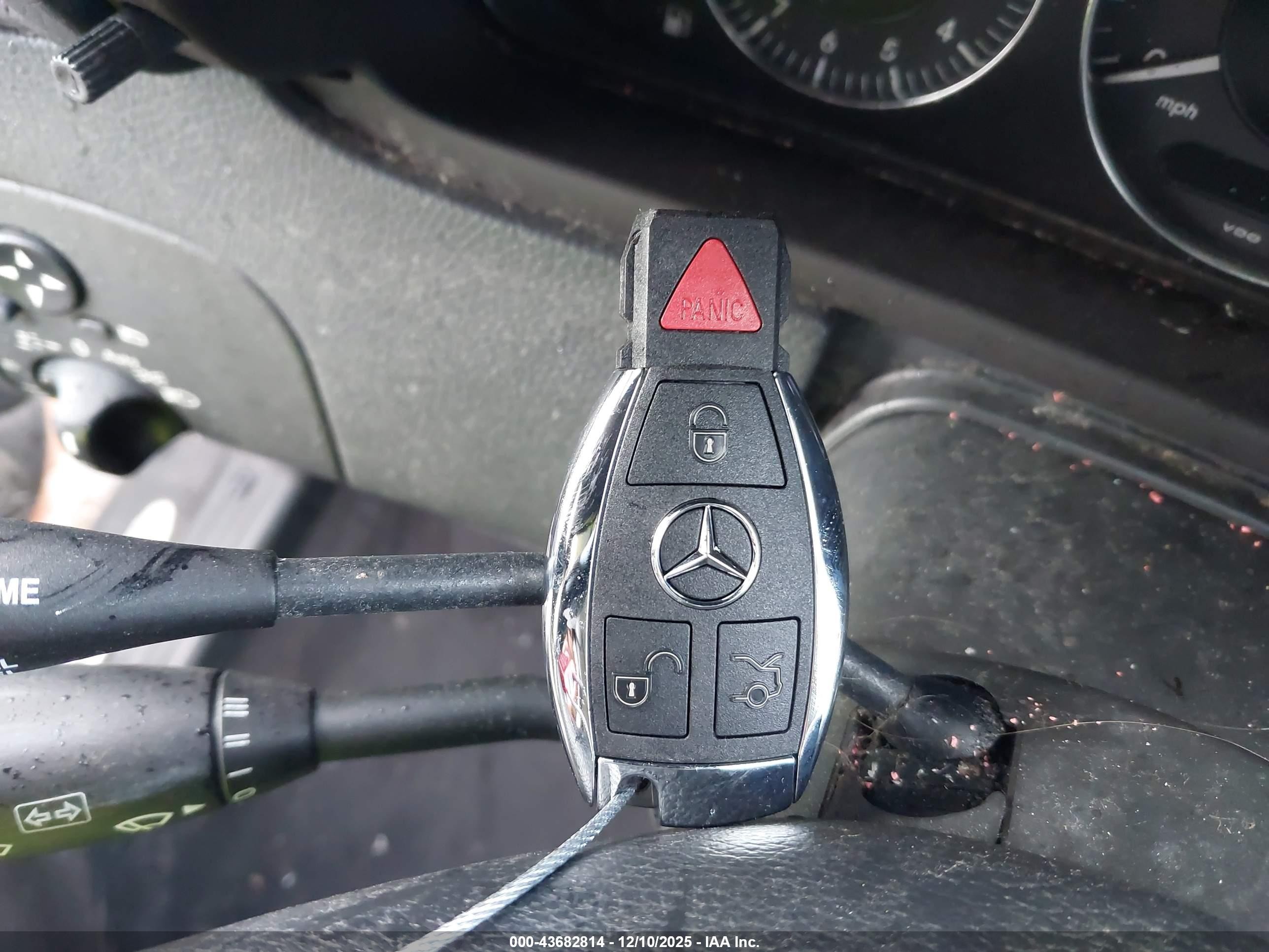 2005 Mercedes-benz Clk 320   Silver vin: WDBTK65J65F139922