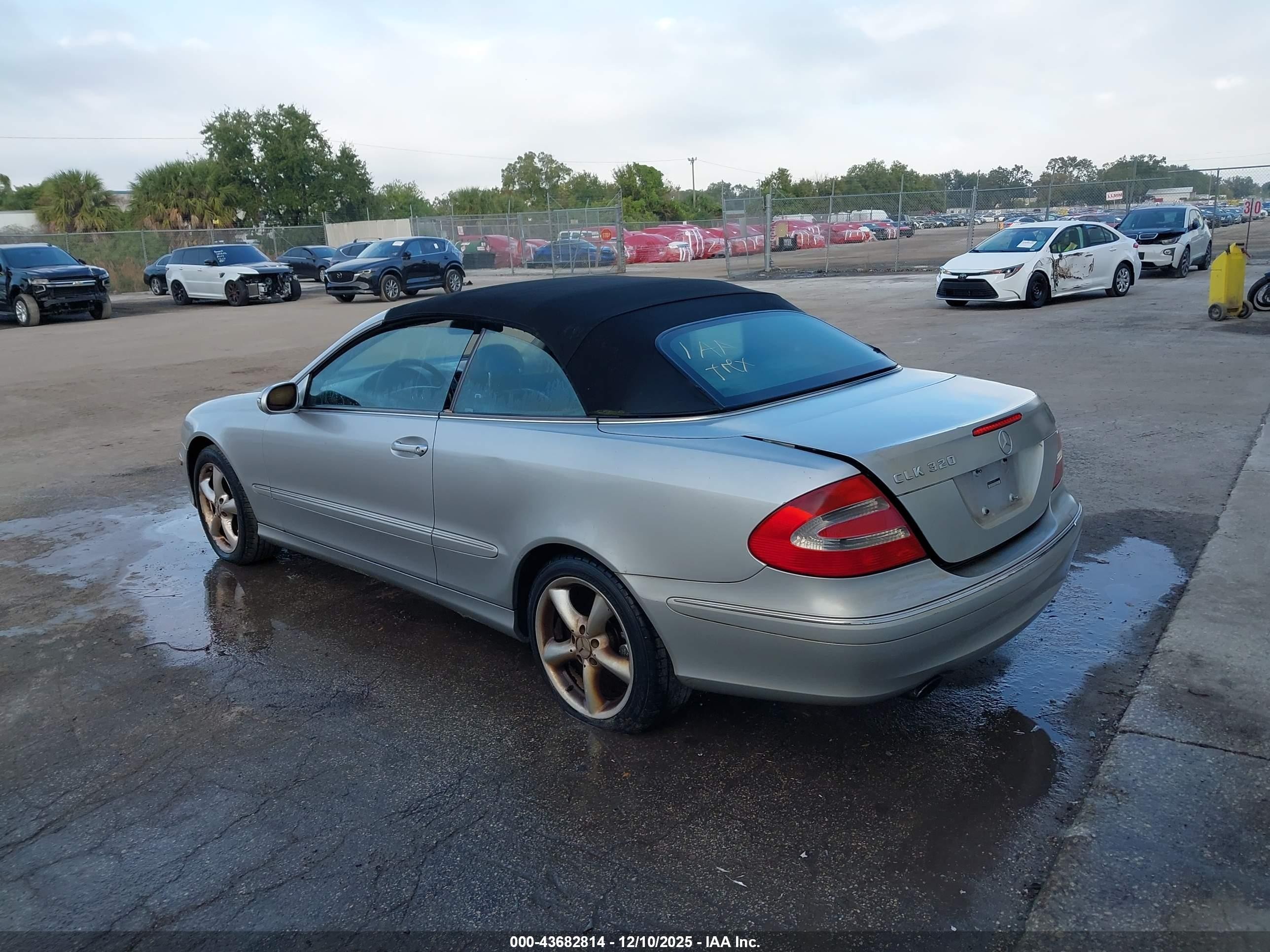 2005 Mercedes-benz Clk 320   Silver vin: WDBTK65J65F139922