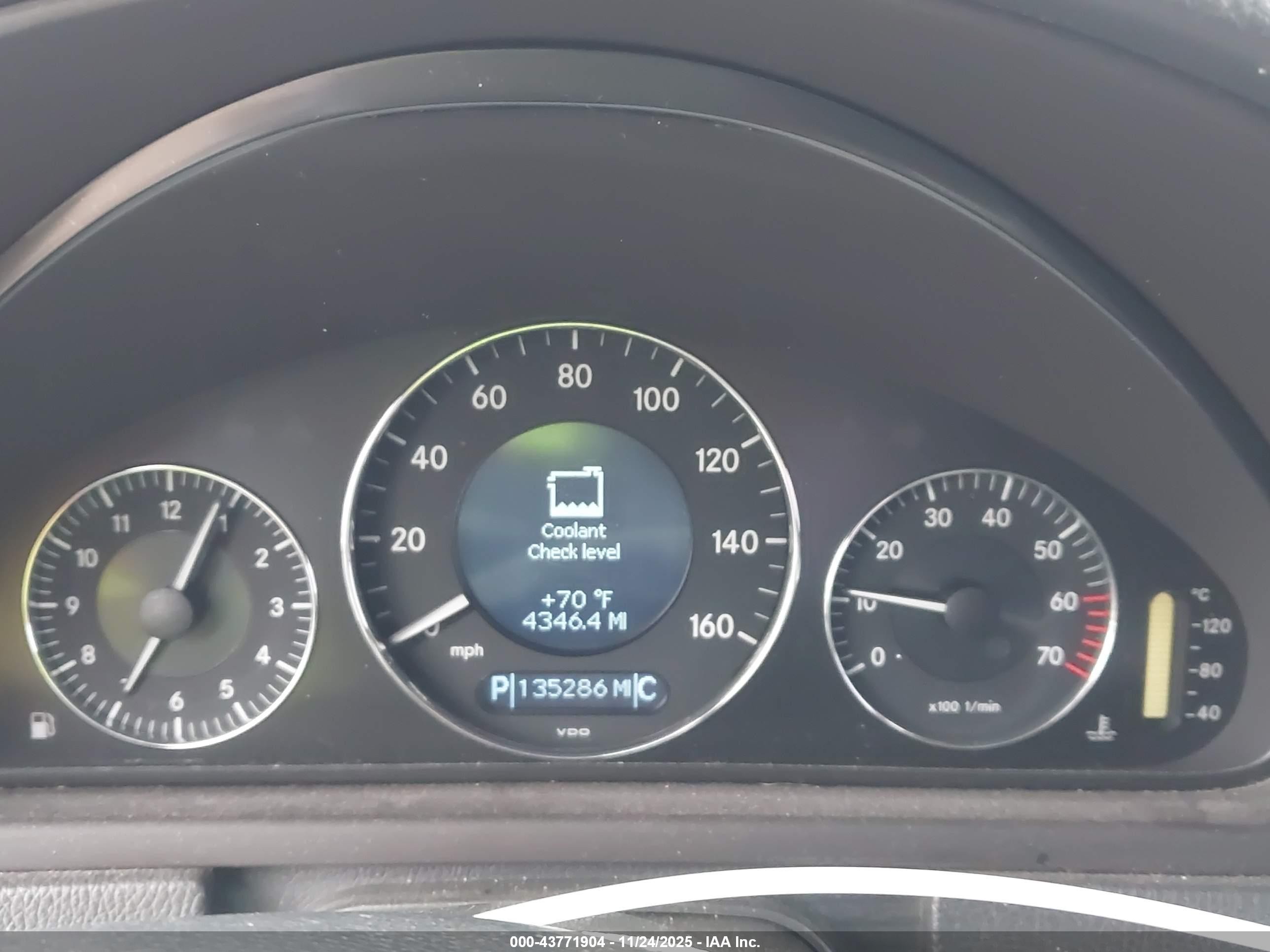 2005 Mercedes-benz Clk 320   Gray vin: WDBTK65J75F158947