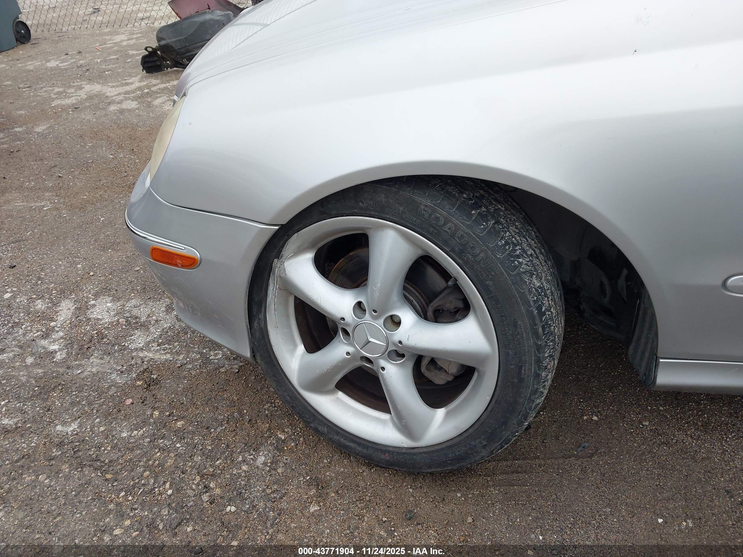 2005 Mercedes-benz Clk 320   Gray vin: WDBTK65J75F158947