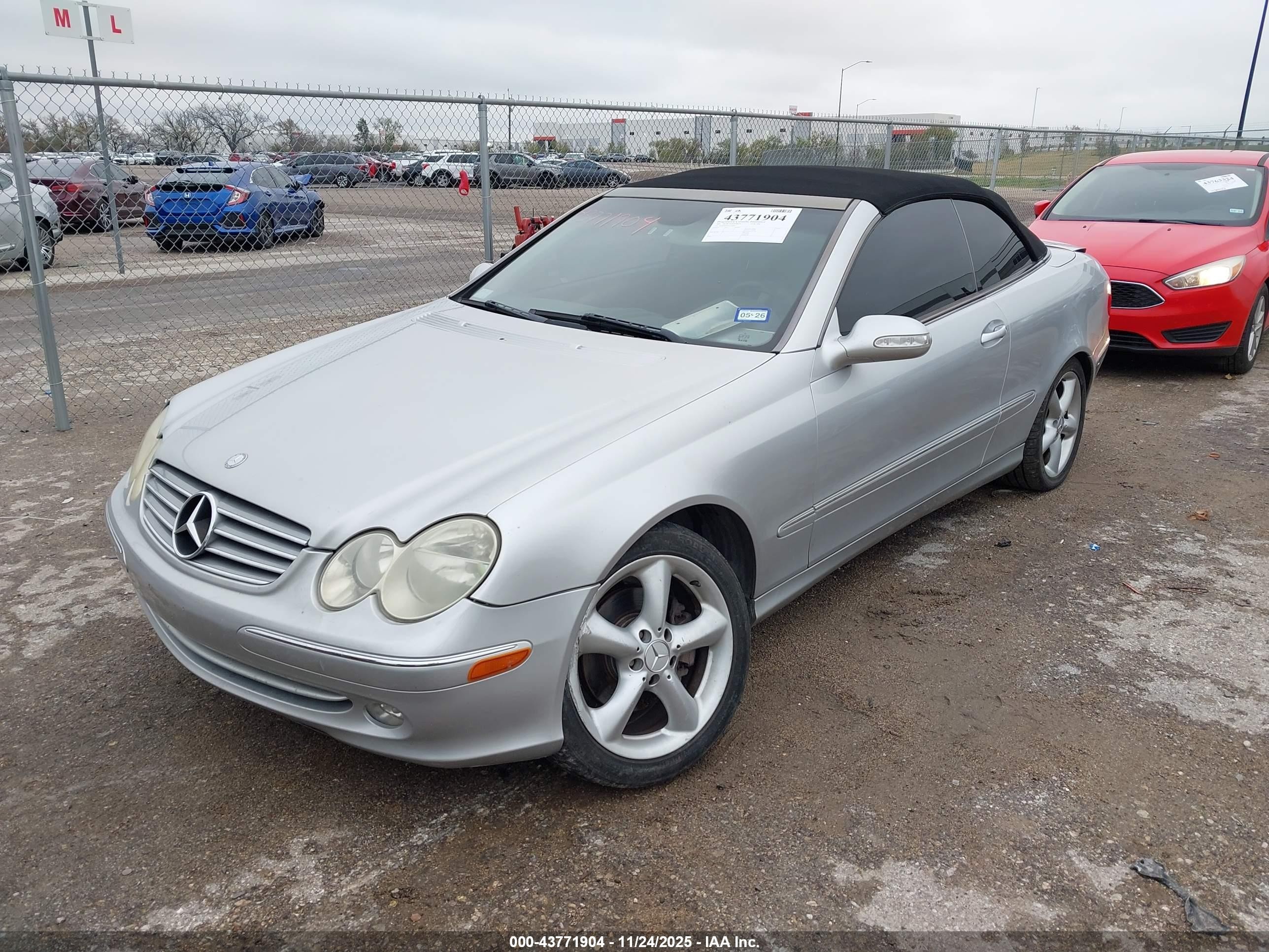 2005 Mercedes-benz Clk 320   Gray vin: WDBTK65J75F158947