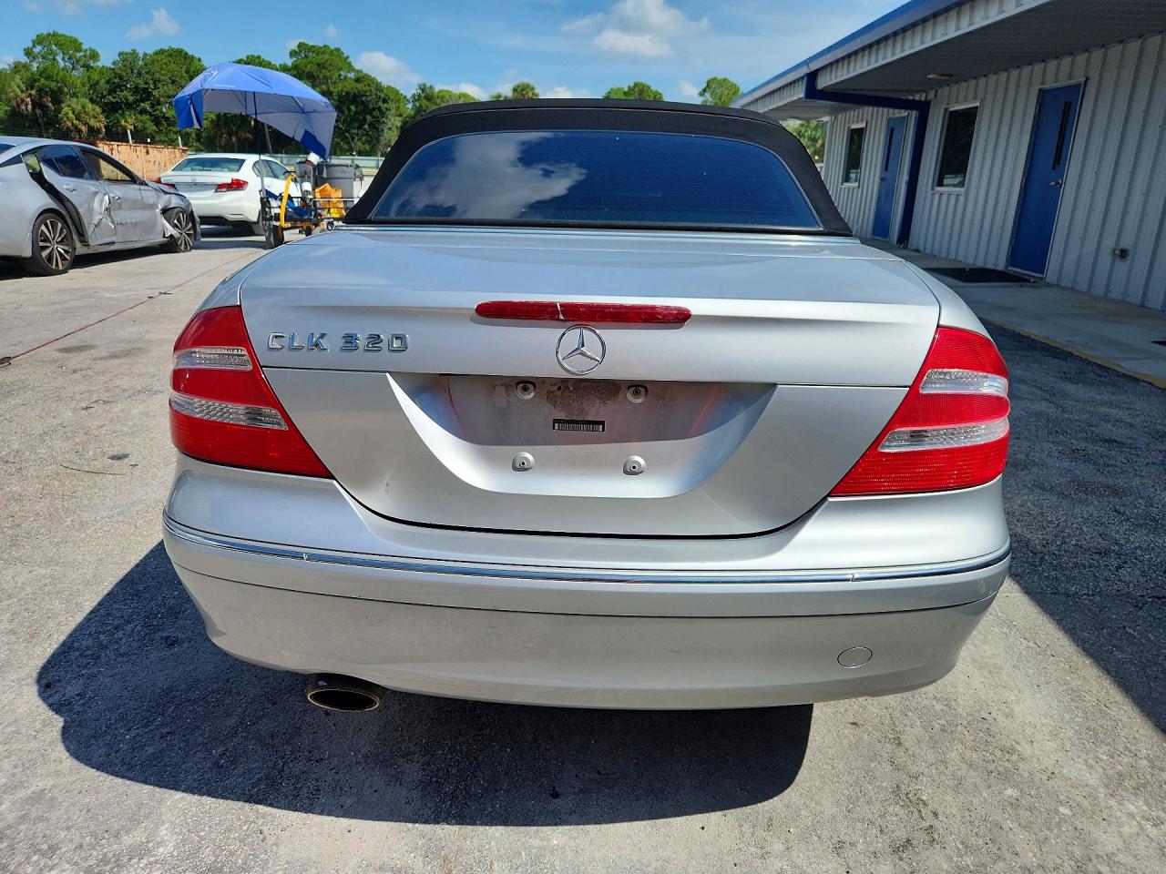 2005 Mercedes-benz Clk 320 Silver vin: WDBTK65J85F133491