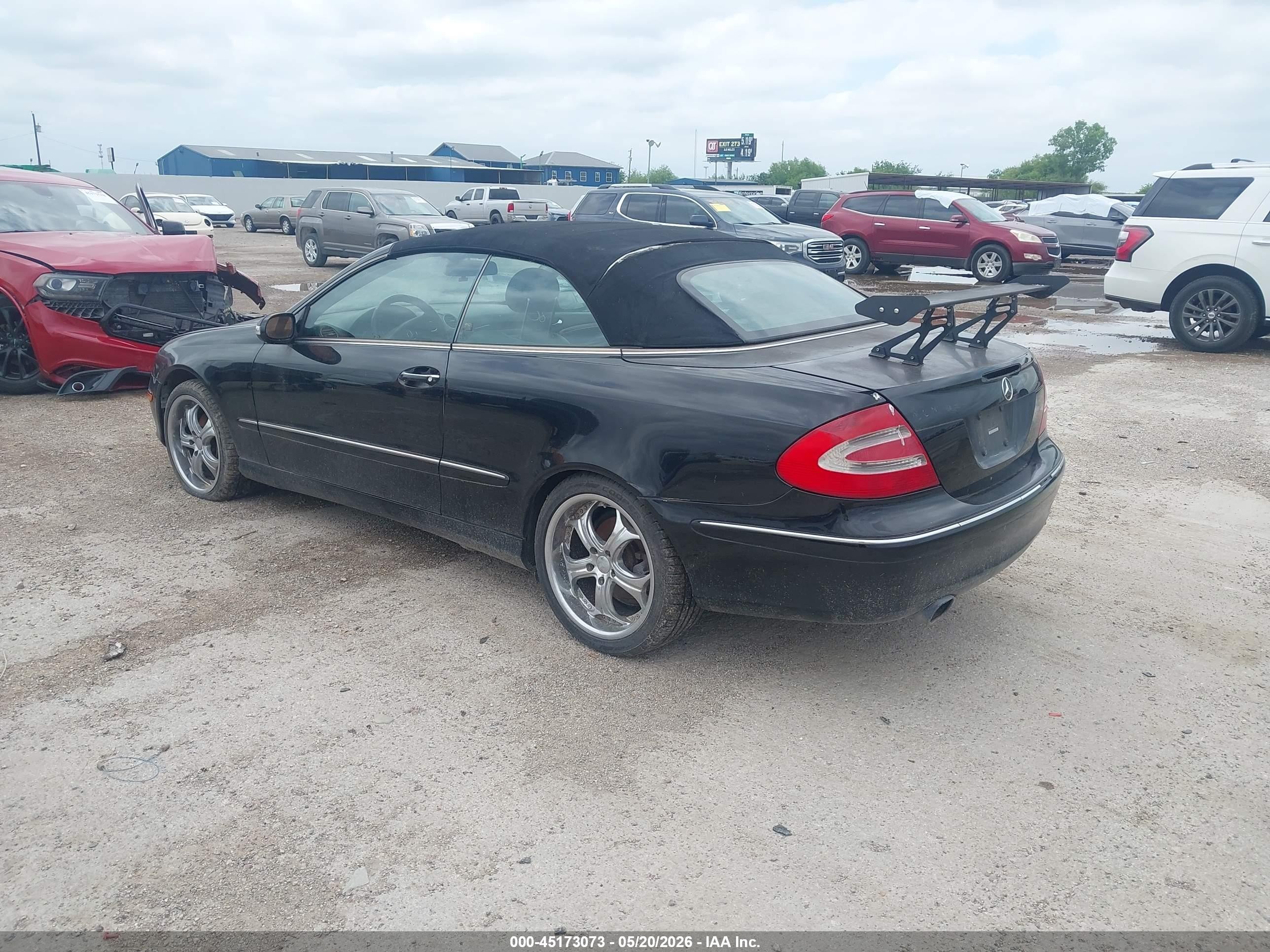 2005 Mercedes-benz Clk 320   Black vin: WDBTK65J95F127571