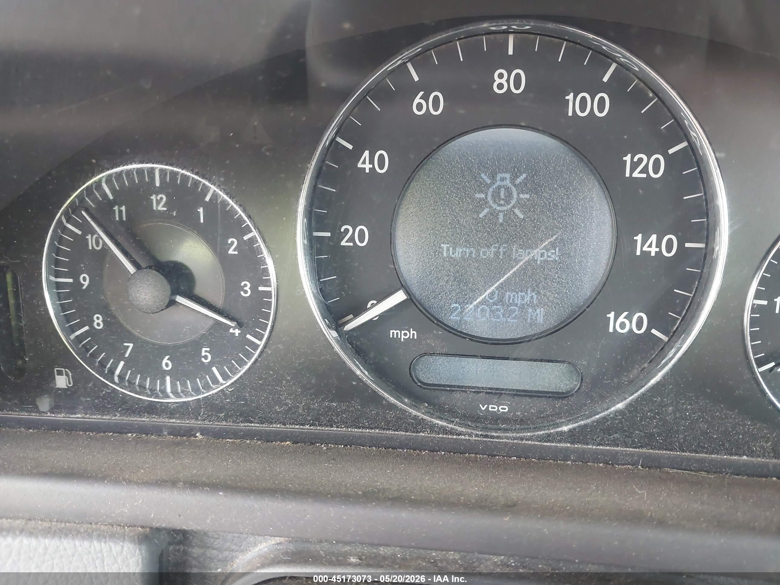 2005 Mercedes-benz Clk 320   Black vin: WDBTK65J95F127571