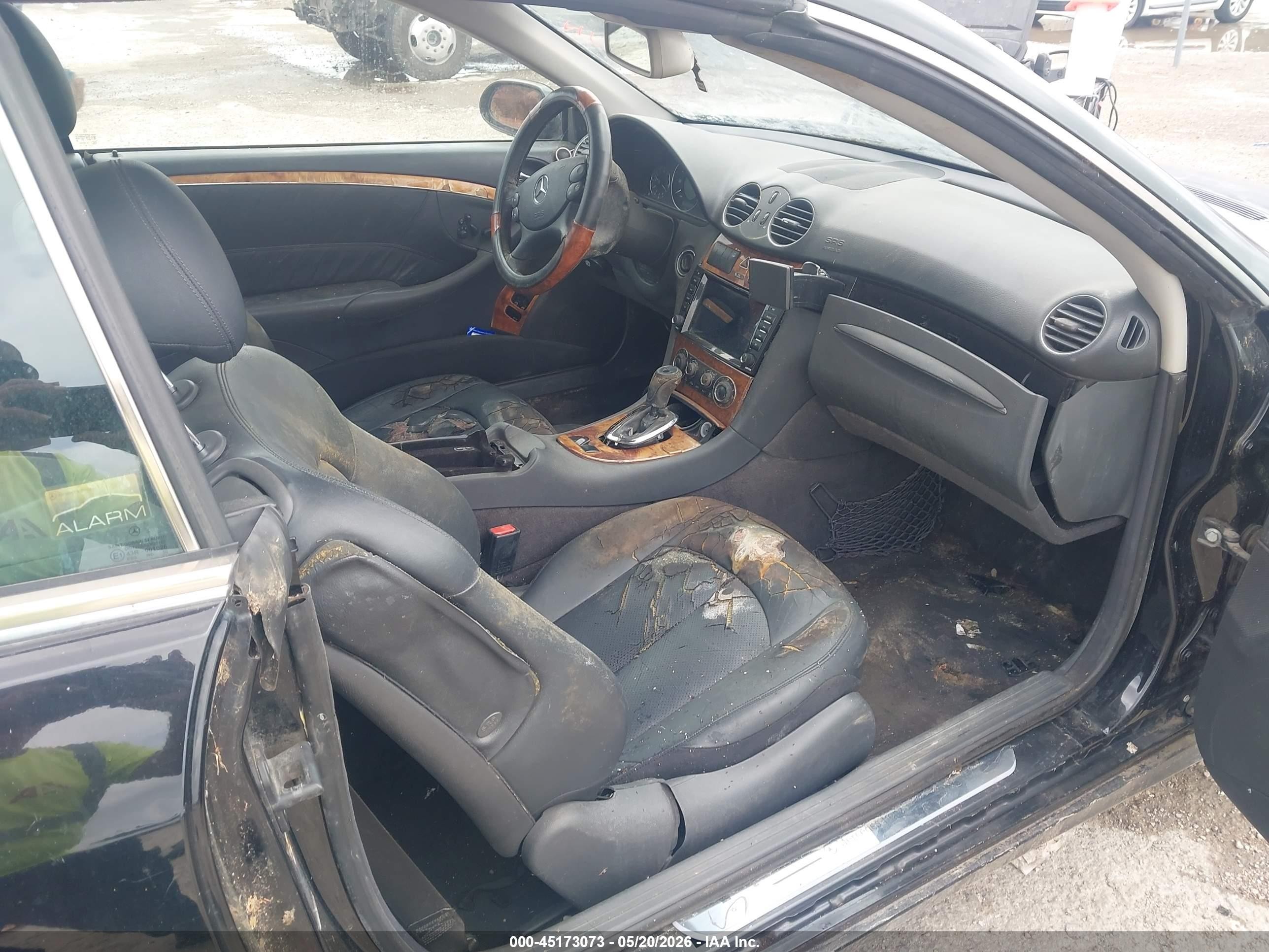 2005 Mercedes-benz Clk 320   Black vin: WDBTK65J95F127571