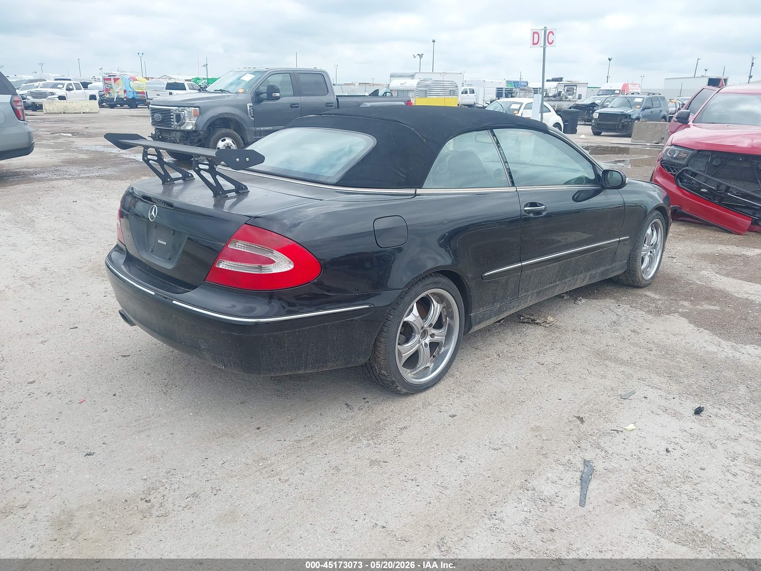 2005 Mercedes-benz Clk 320   Black vin: WDBTK65J95F127571