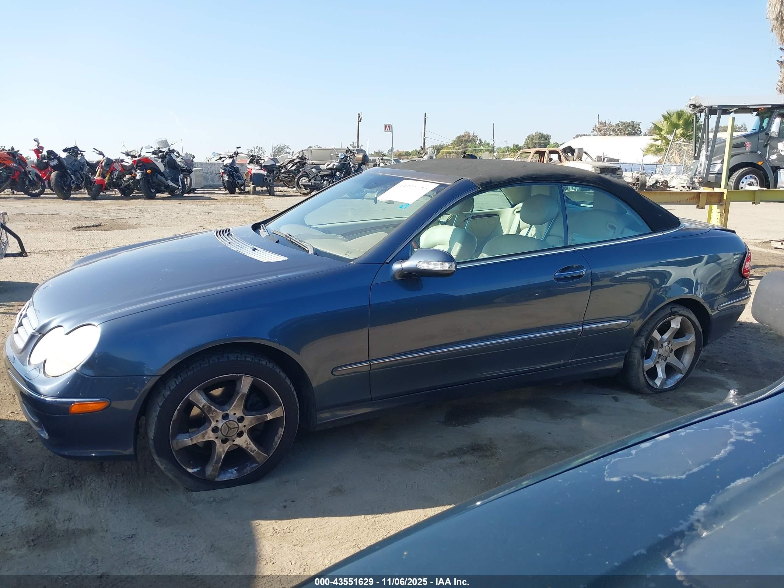 2005 Mercedes-benz Clk 320   Синий vin: WDBTK65JX5F140278