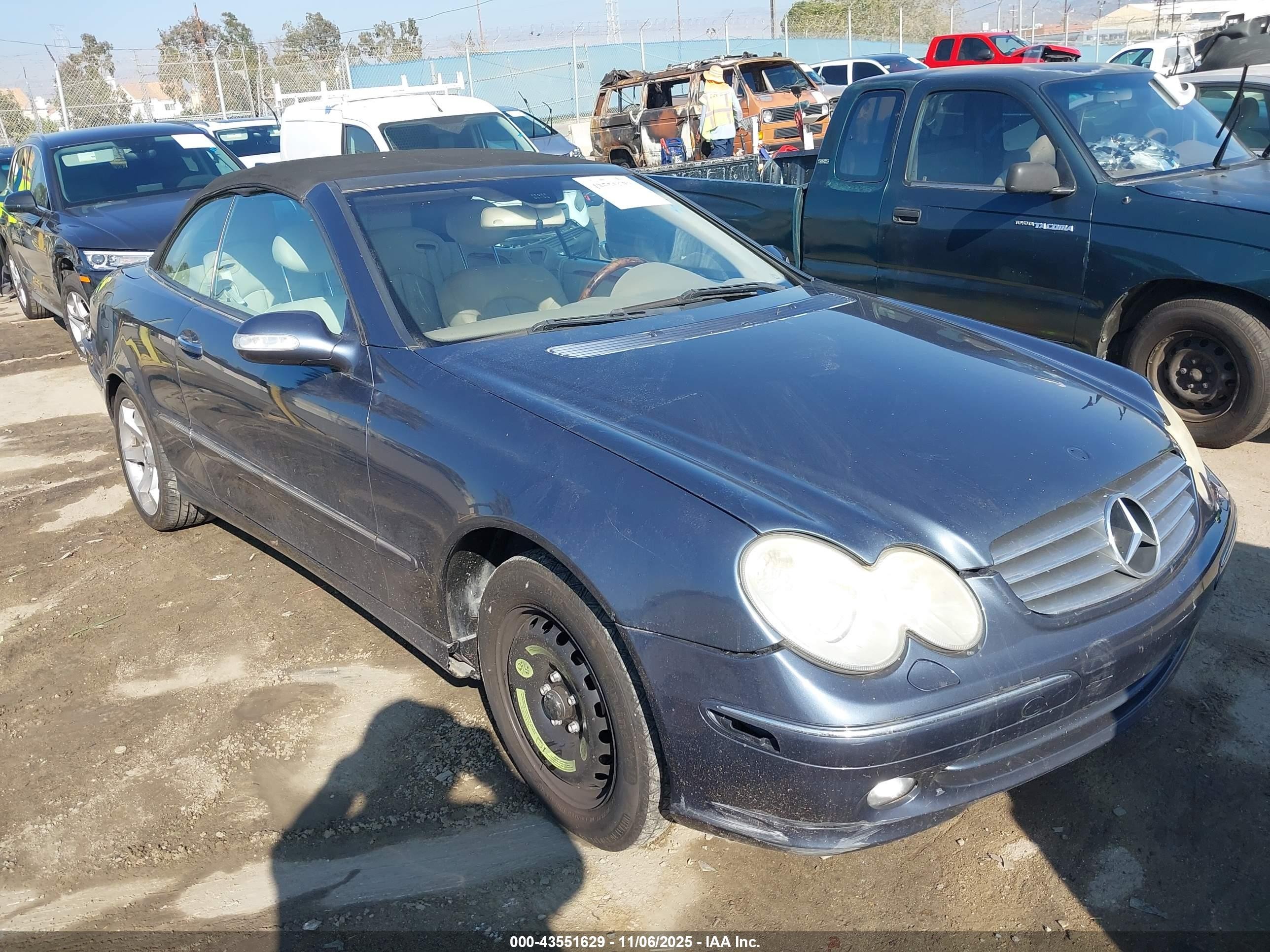 2005 Mercedes-benz Clk 320   Blue vin: WDBTK65JX5F140278