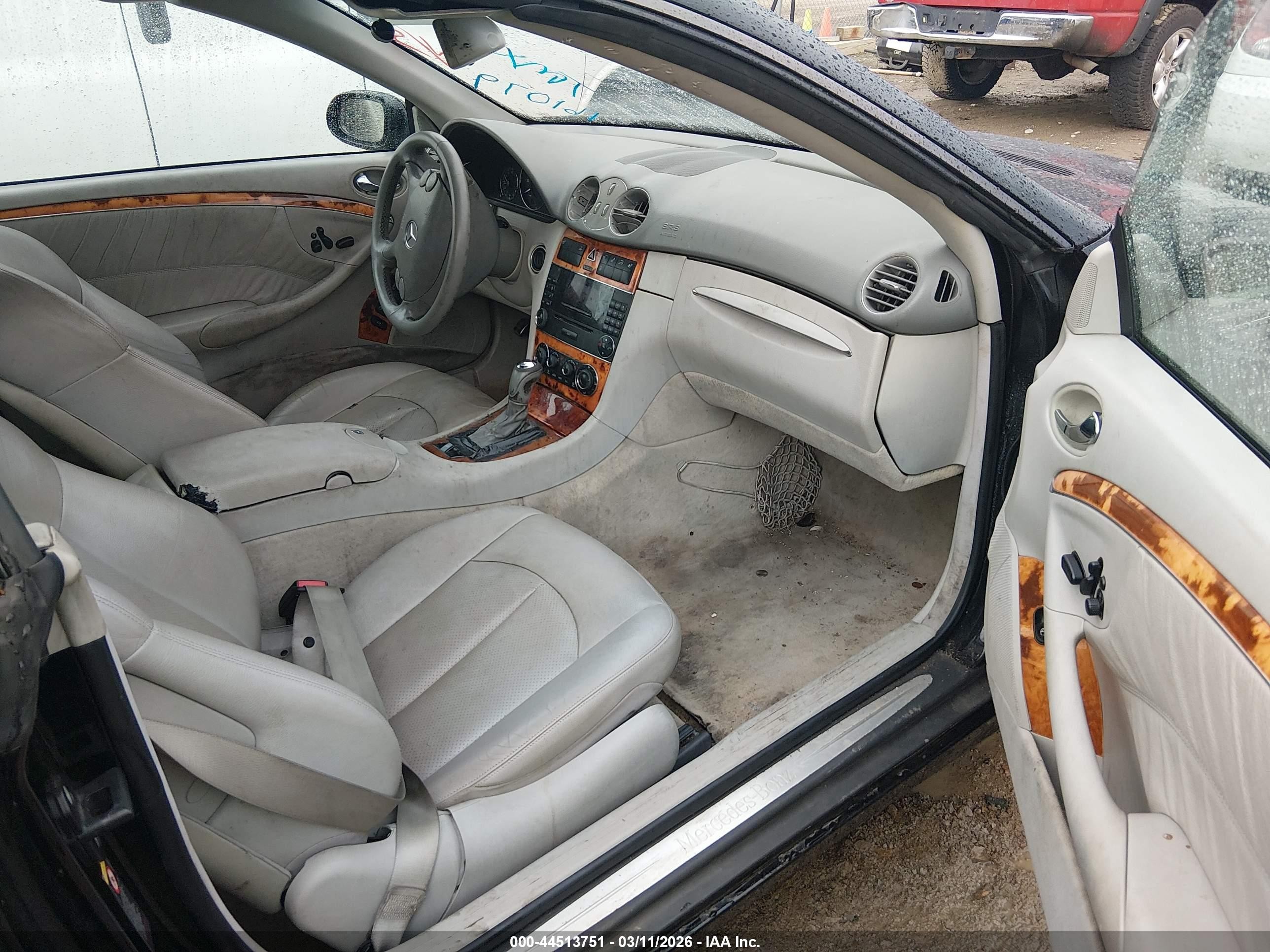 2005 Mercedes-benz Clk 320   Black vin: WDBTK65JX5F161079