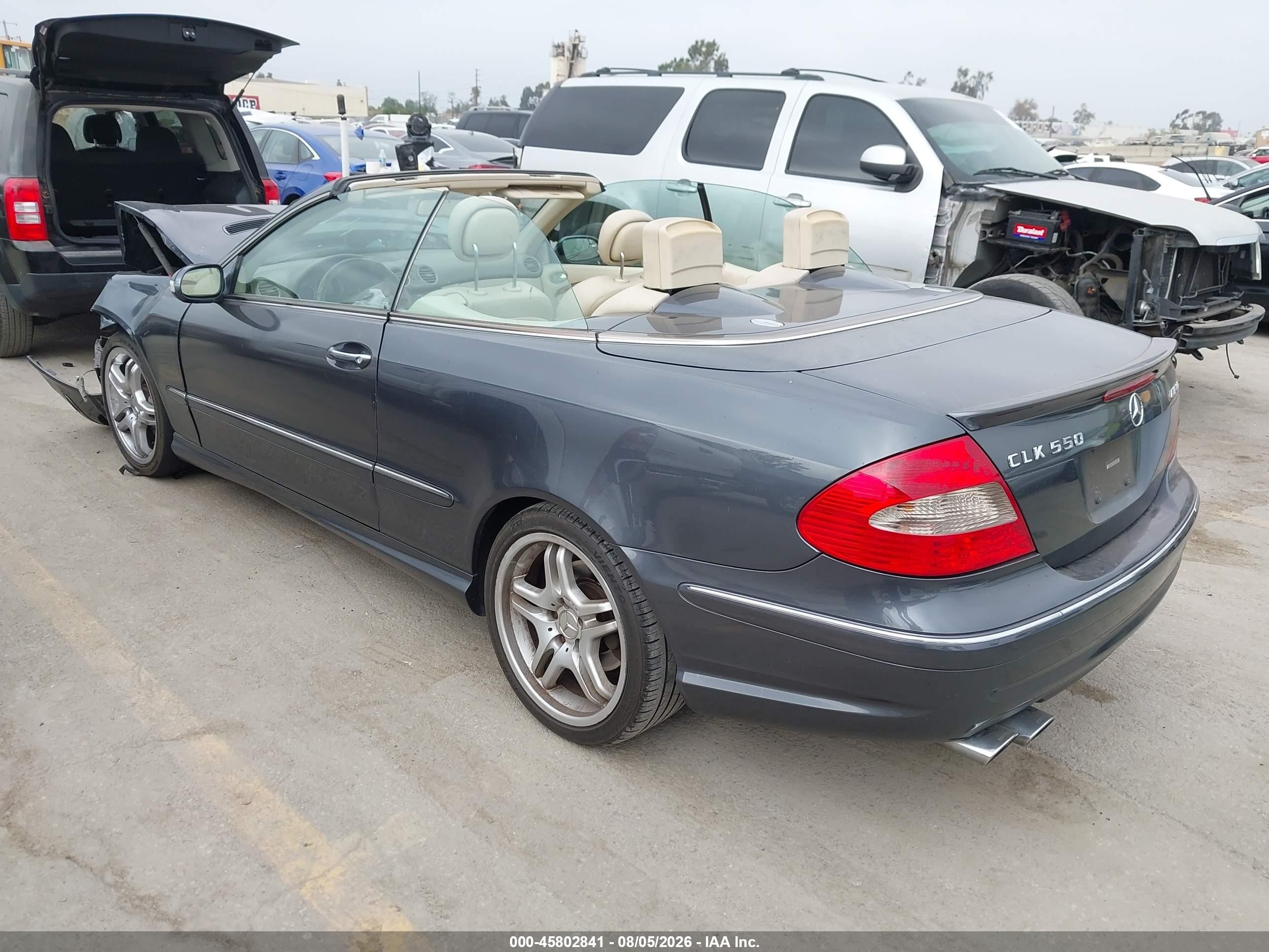 2008 Mercedes-benz Clk 550   Серый vin: WDBTK72F18T091211