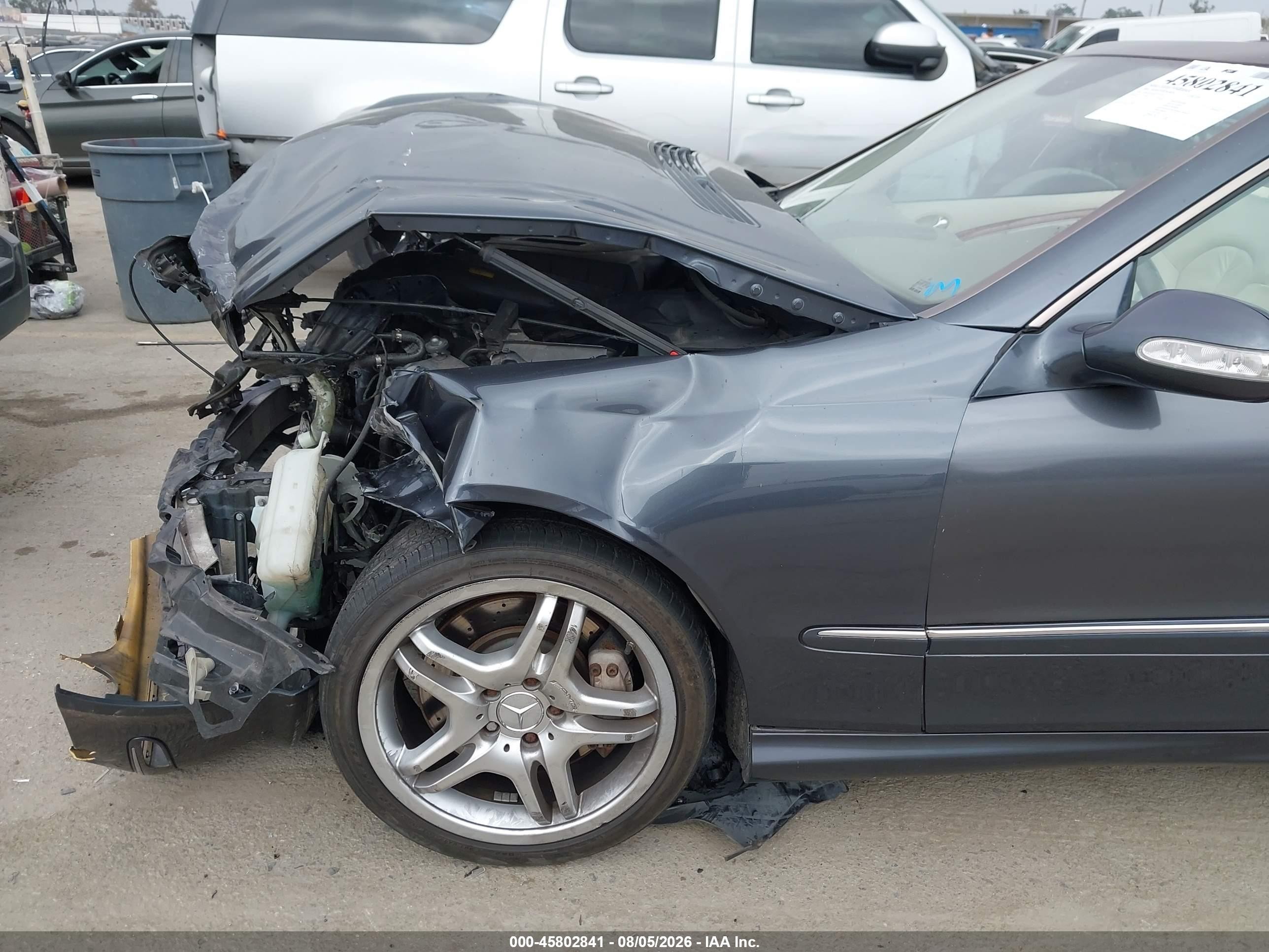 2008 Mercedes-benz Clk 550   Серый vin: WDBTK72F18T091211