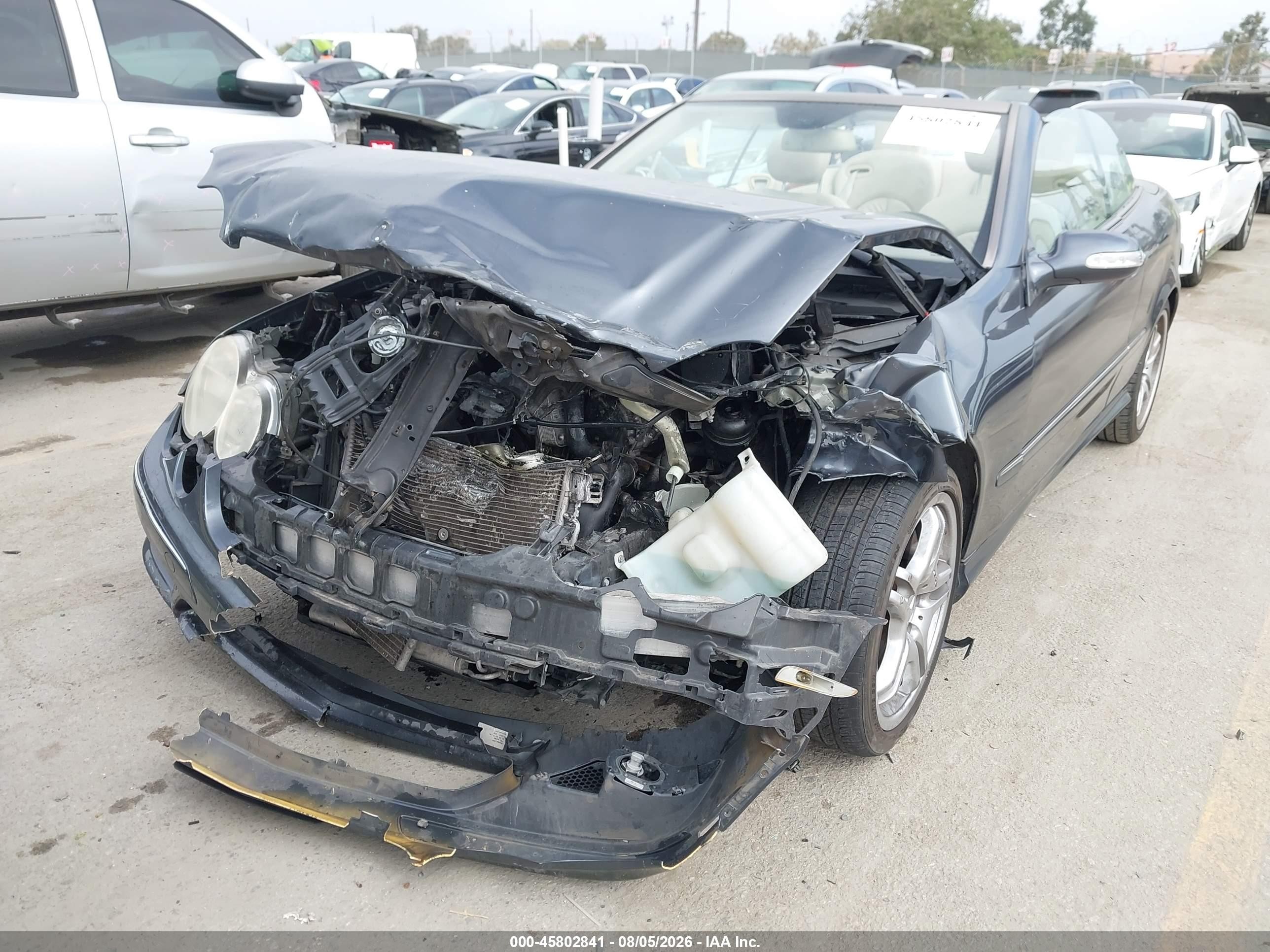 2008 Mercedes-benz Clk 550   Серый vin: WDBTK72F18T091211