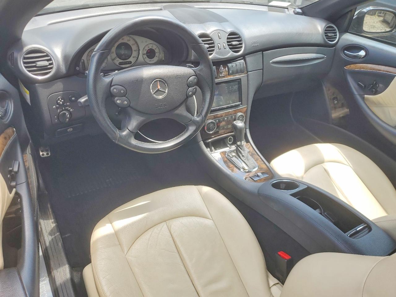 2007 Mercedes-benz Clk 550 Black vin: WDBTK72F27T079437