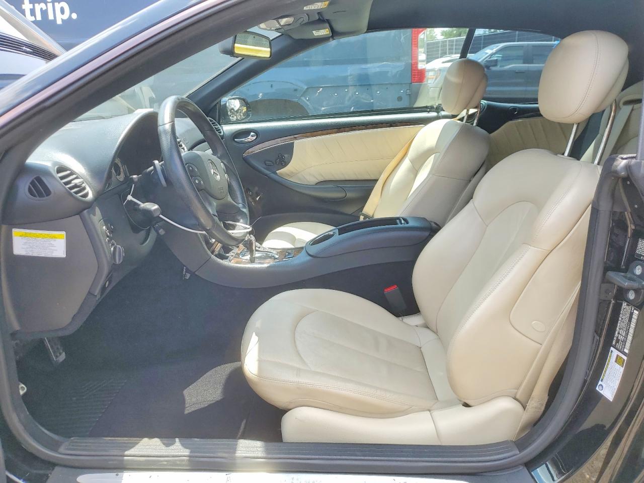 2007 Mercedes-benz Clk 550 Black vin: WDBTK72F27T079437