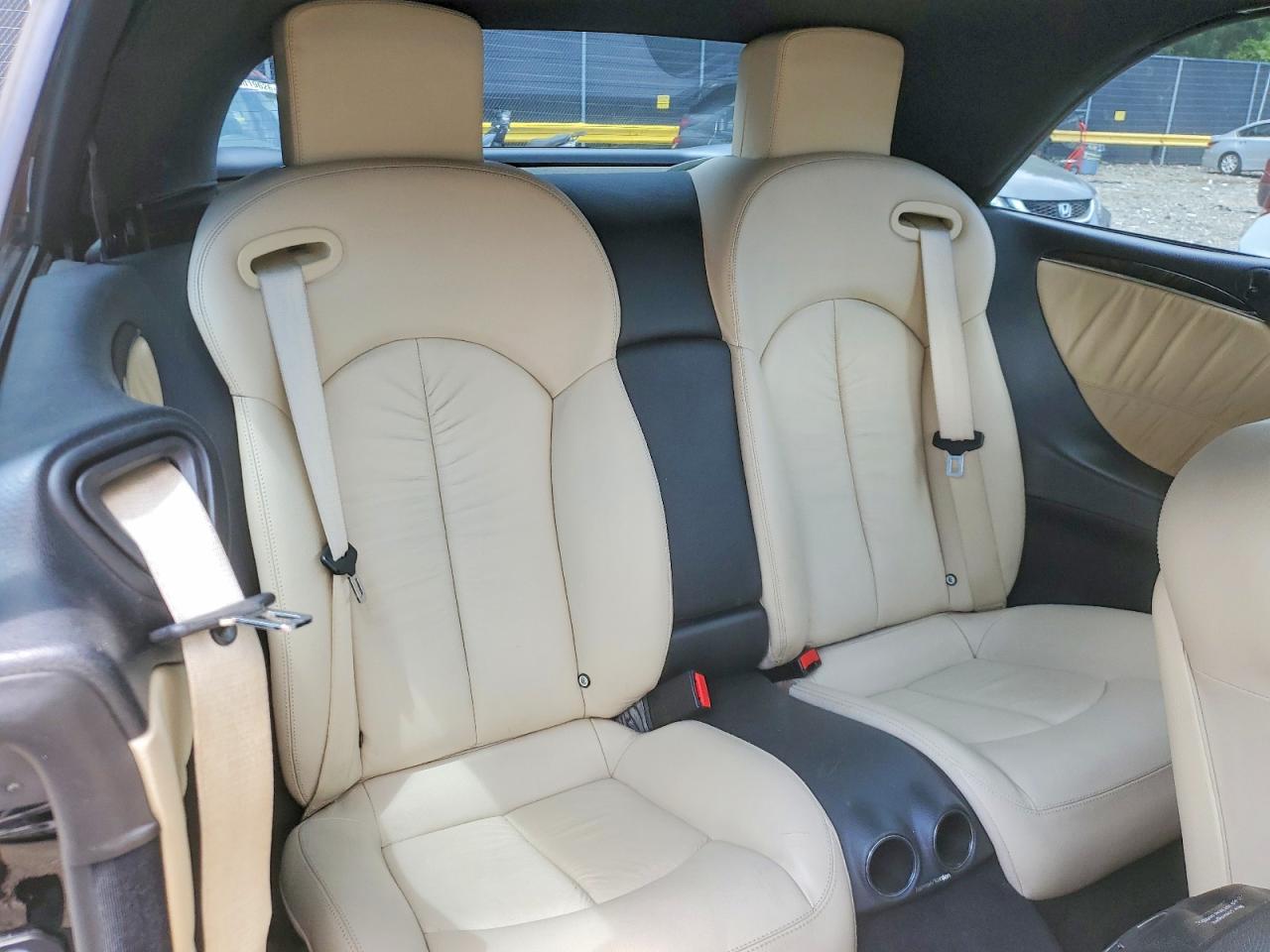 2007 Mercedes-benz Clk 550 Black vin: WDBTK72F27T079437