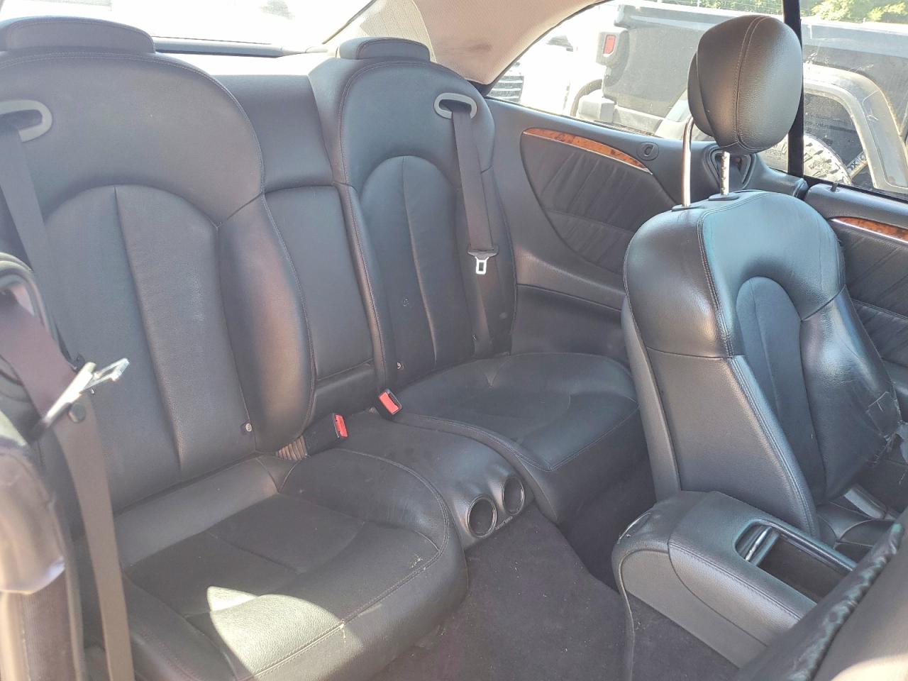 2009 Mercedes-benz Clk 550 Black vin: WDBTK72F49T101960
