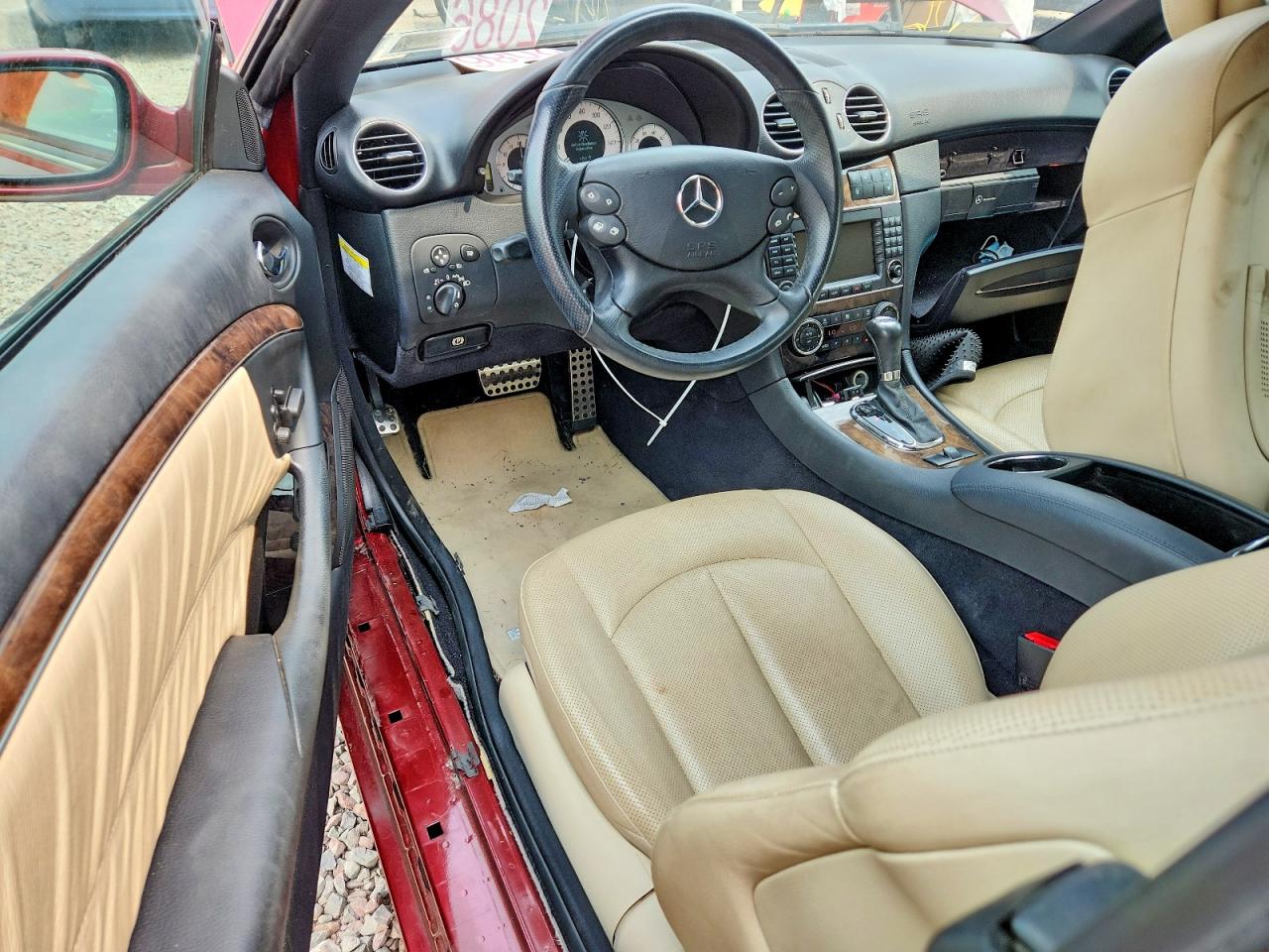 2009 Mercedes-benz Clk 550 Red vin: WDBTK72F69T102530