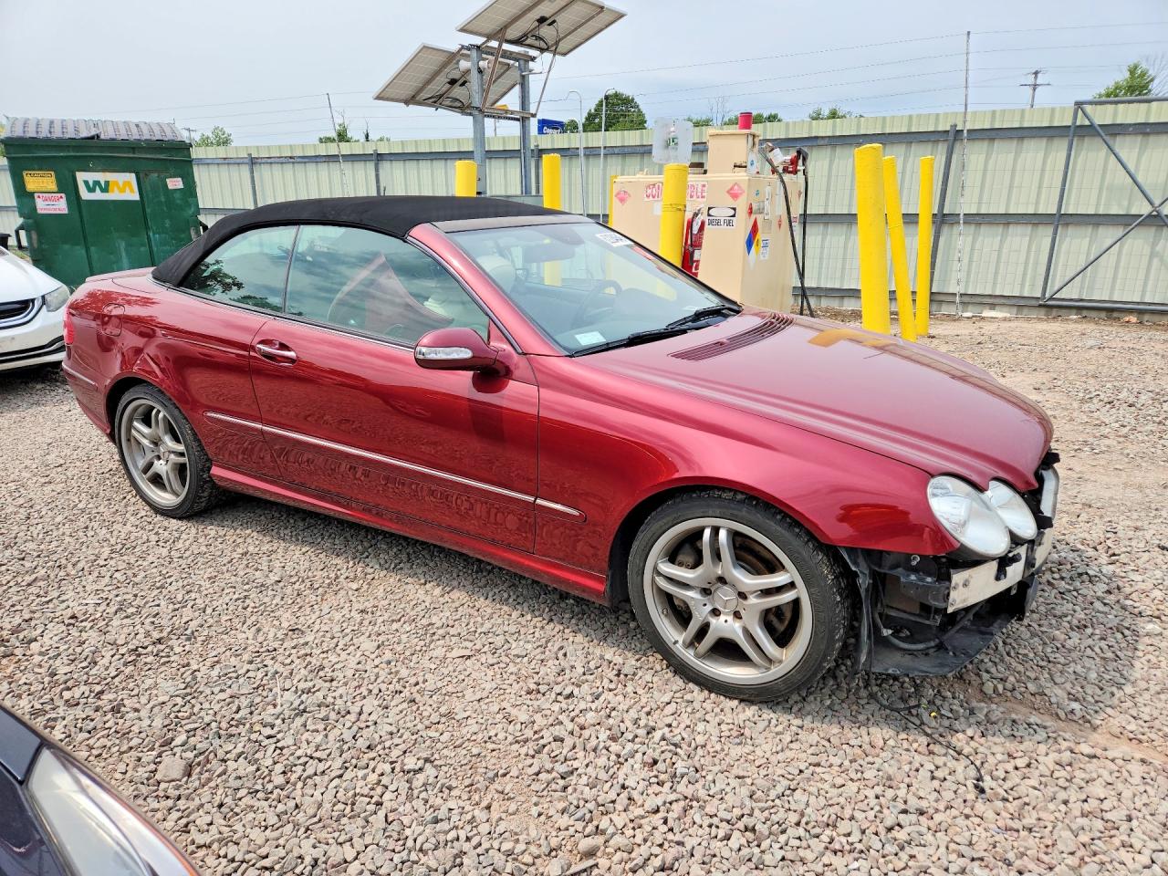 2009 Mercedes-benz Clk 550 Red vin: WDBTK72F69T102530