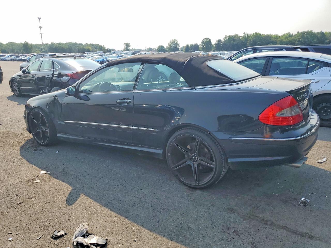 2009 Mercedes-benz Clk 550 Black vin: WDBTK72F69T106576