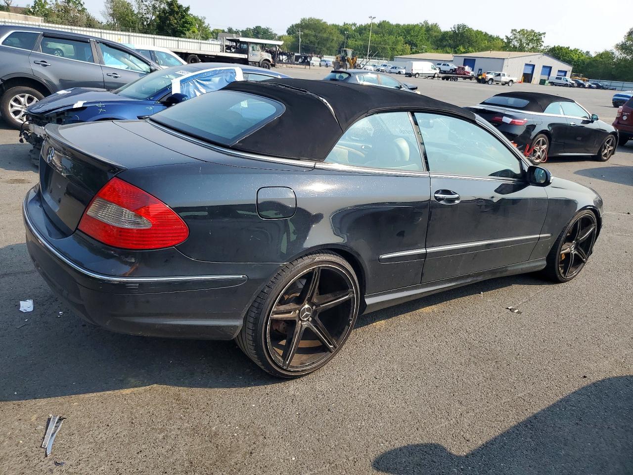 2009 Mercedes-benz Clk 550 Black vin: WDBTK72F69T106576