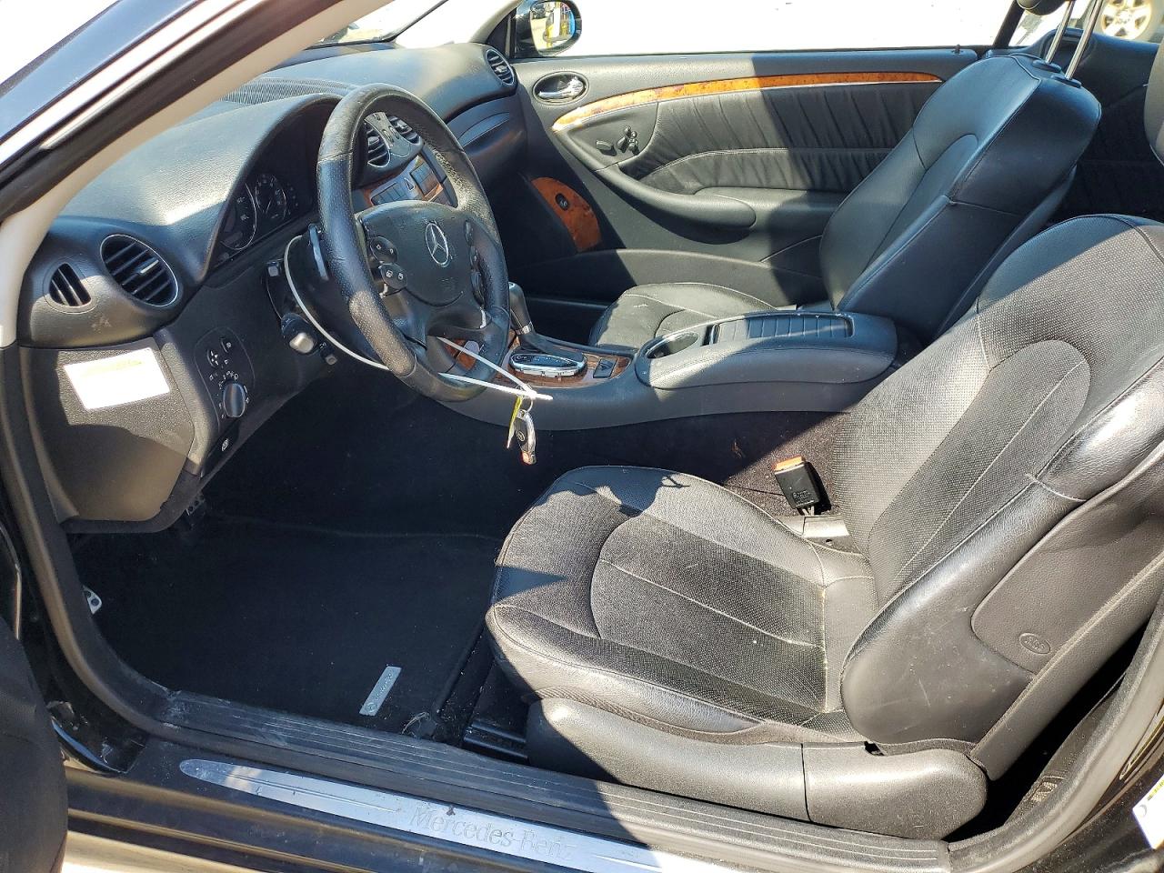 2009 Mercedes-benz Clk 550 Black vin: WDBTK72F79T101094