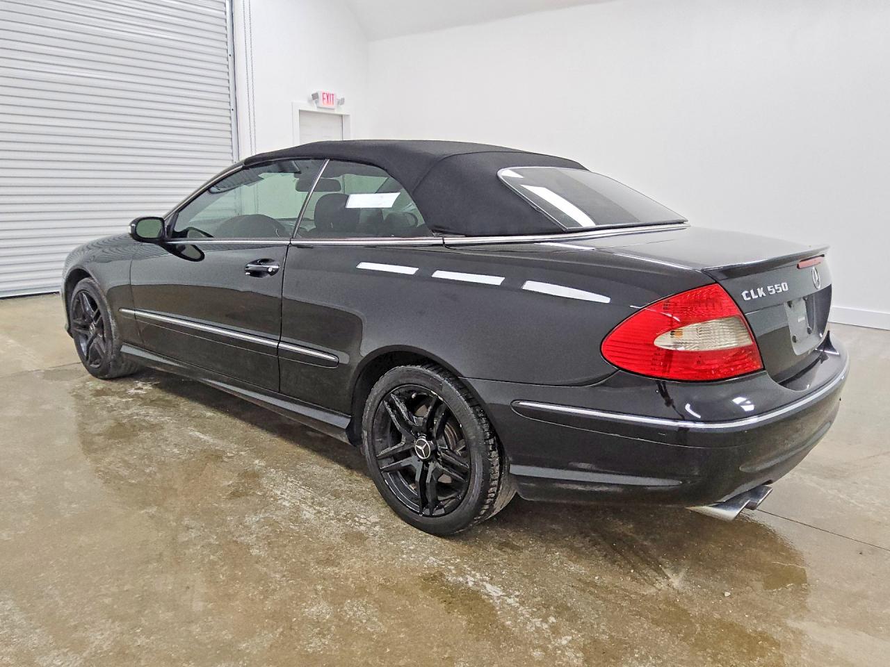 2007 Mercedes-benz Clk 550 Black vin: WDBTK72F87T075585
