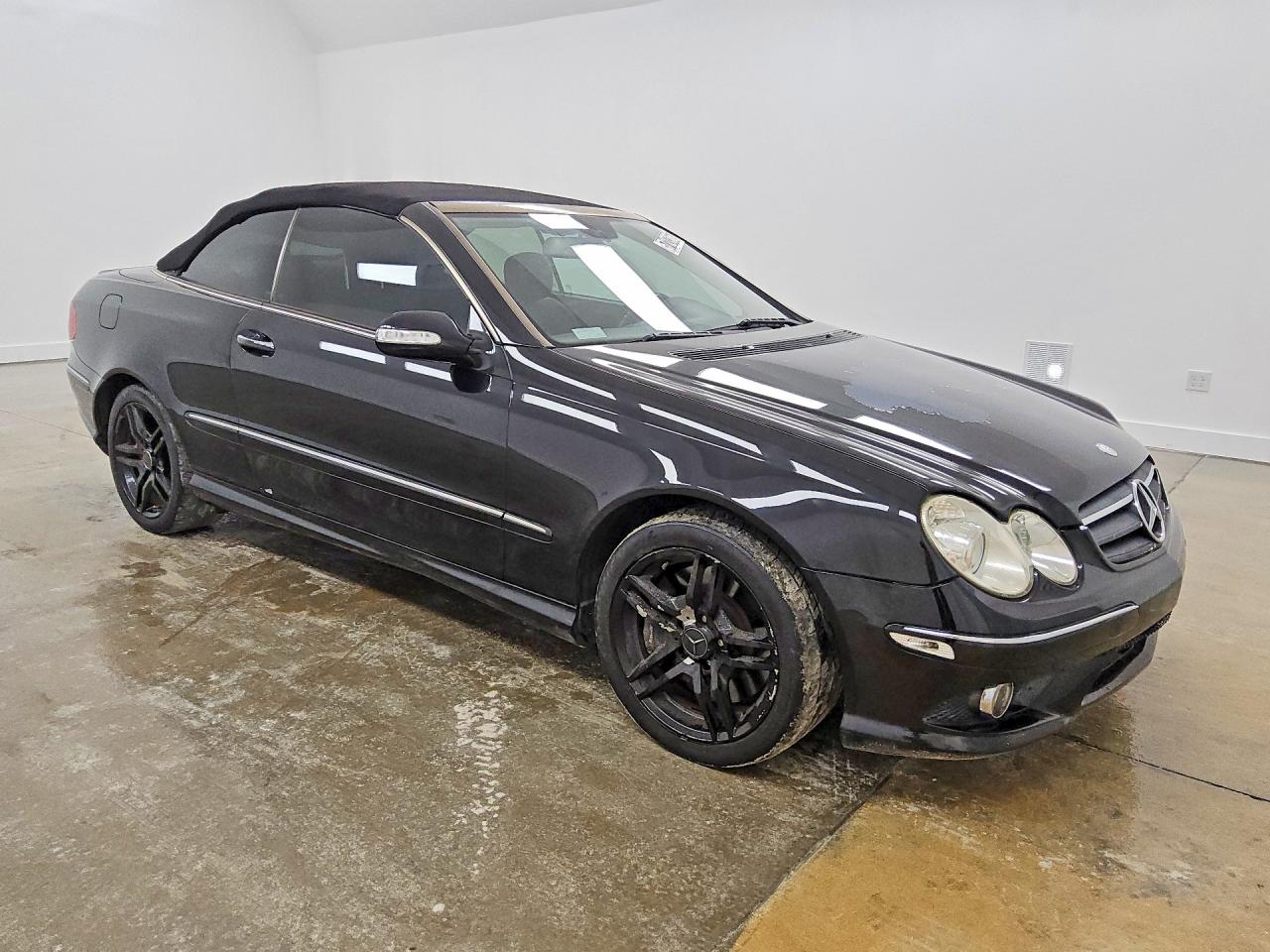 2007 Mercedes-benz Clk 550 Black vin: WDBTK72F87T075585