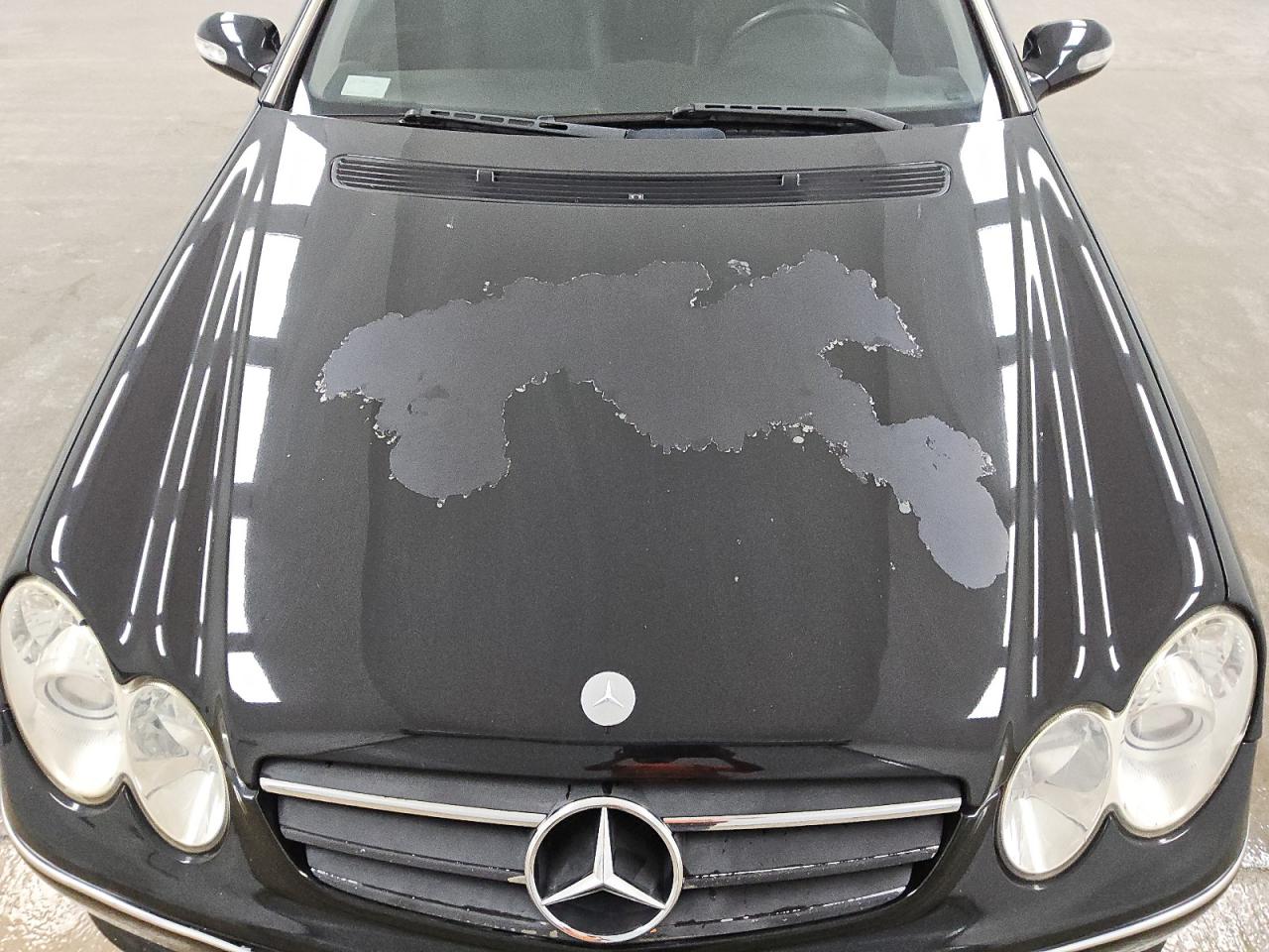 2007 Mercedes-benz Clk 550 Black vin: WDBTK72F87T075585 Damage: Hood, Oxidized, > 12 Inches