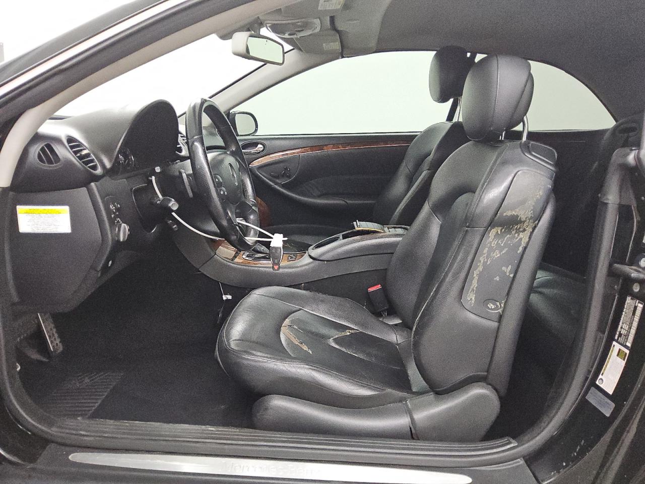 2007 Mercedes-benz Clk 550 Black vin: WDBTK72F87T075585 Damage: Left Front Seat Cushion, Torn, > 12 Inches