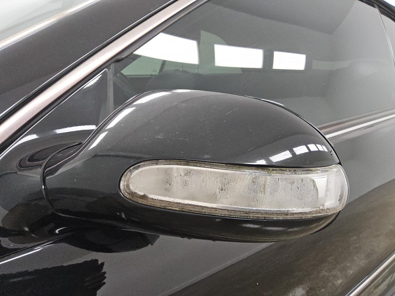 2007 Mercedes-benz Clk 550 Black vin: WDBTK72F87T075585 Damage: Left Front Mirror Signal Lamp, Water Damage, Replacement Required