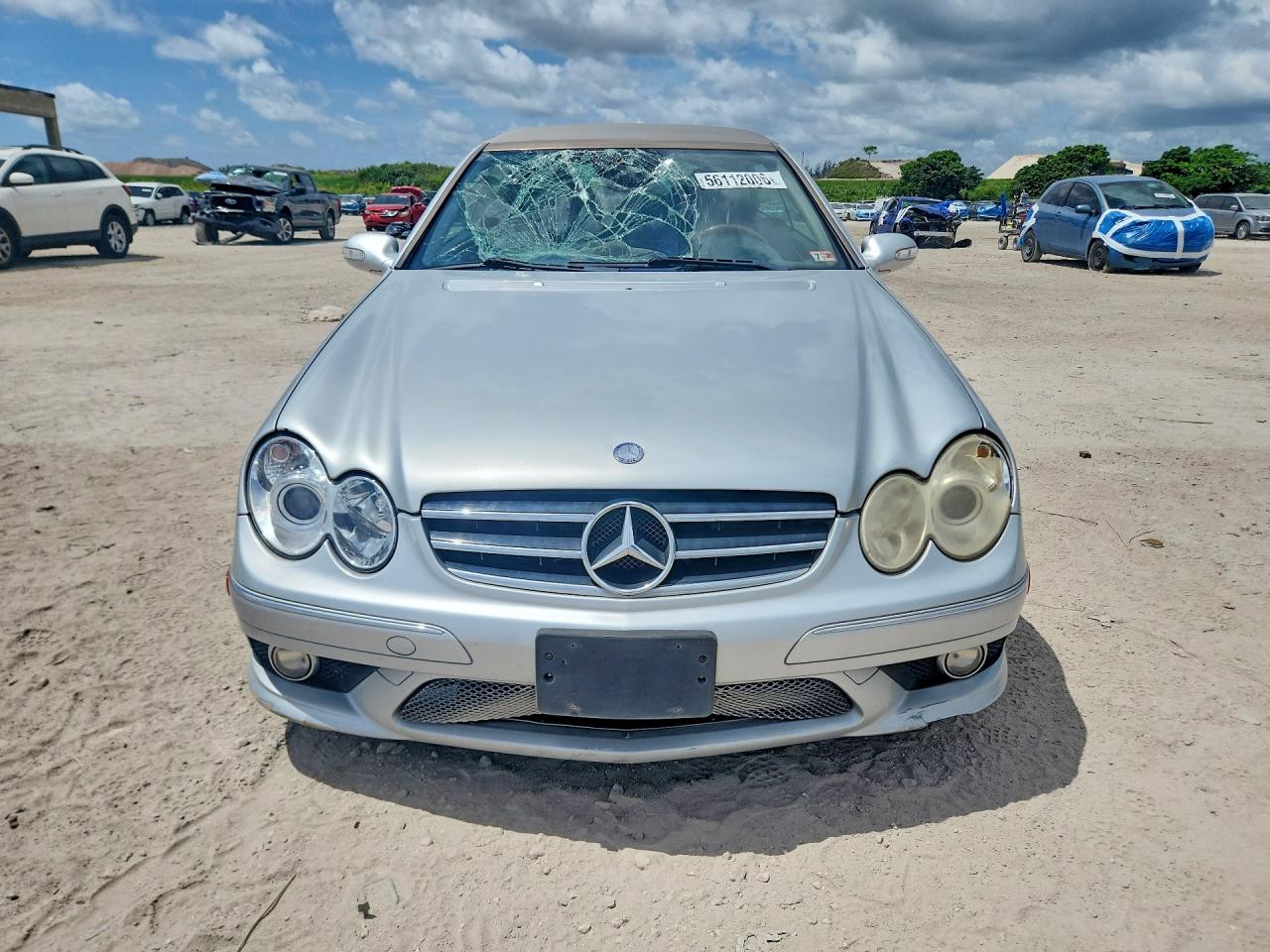 2008 Mercedes-benz Clk 550 Серебряный vin: WDBTK72F88T088533