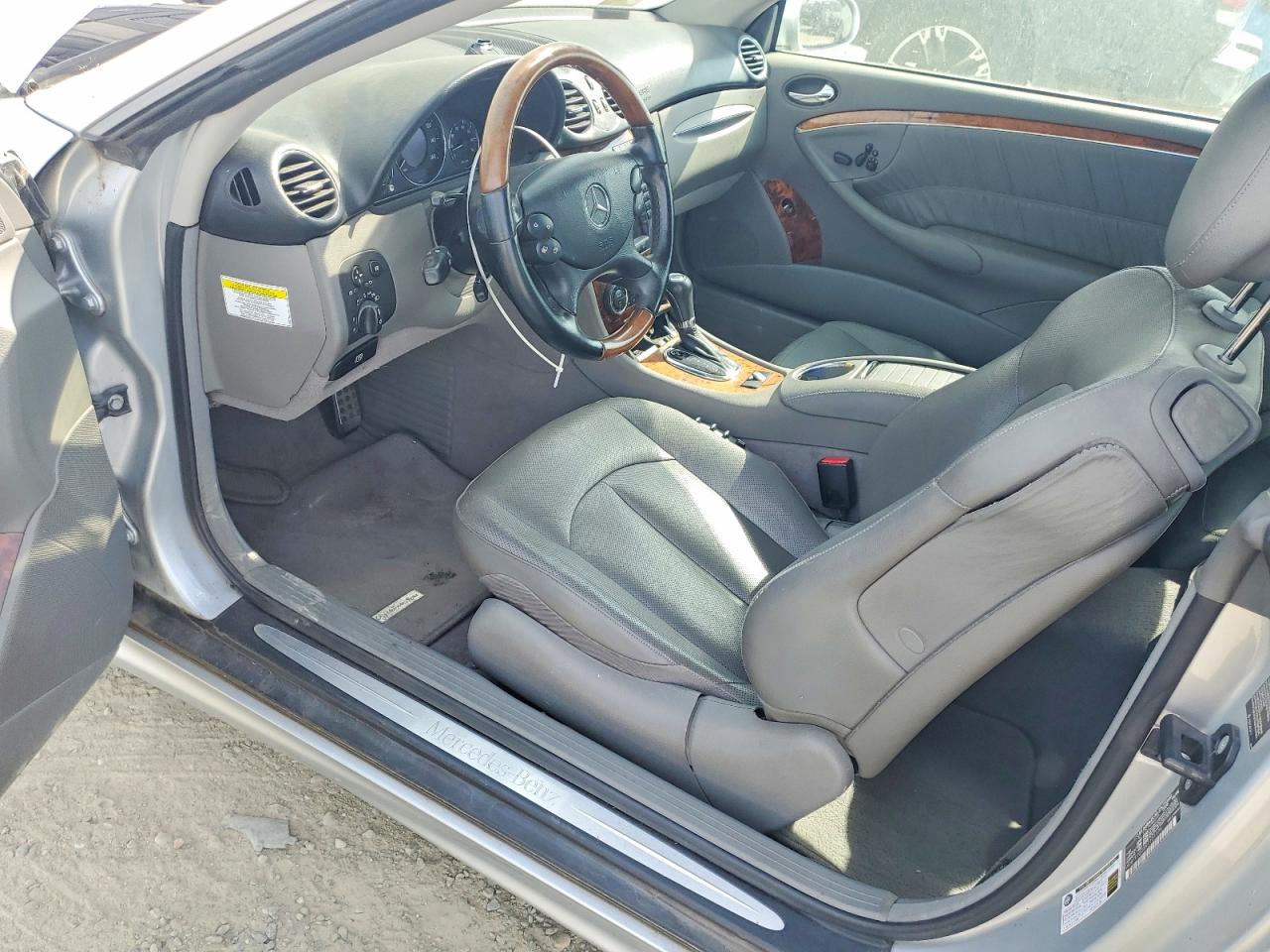 2009 Mercedes-benz Clk 550 Silver vin: WDBTK72G89T101176