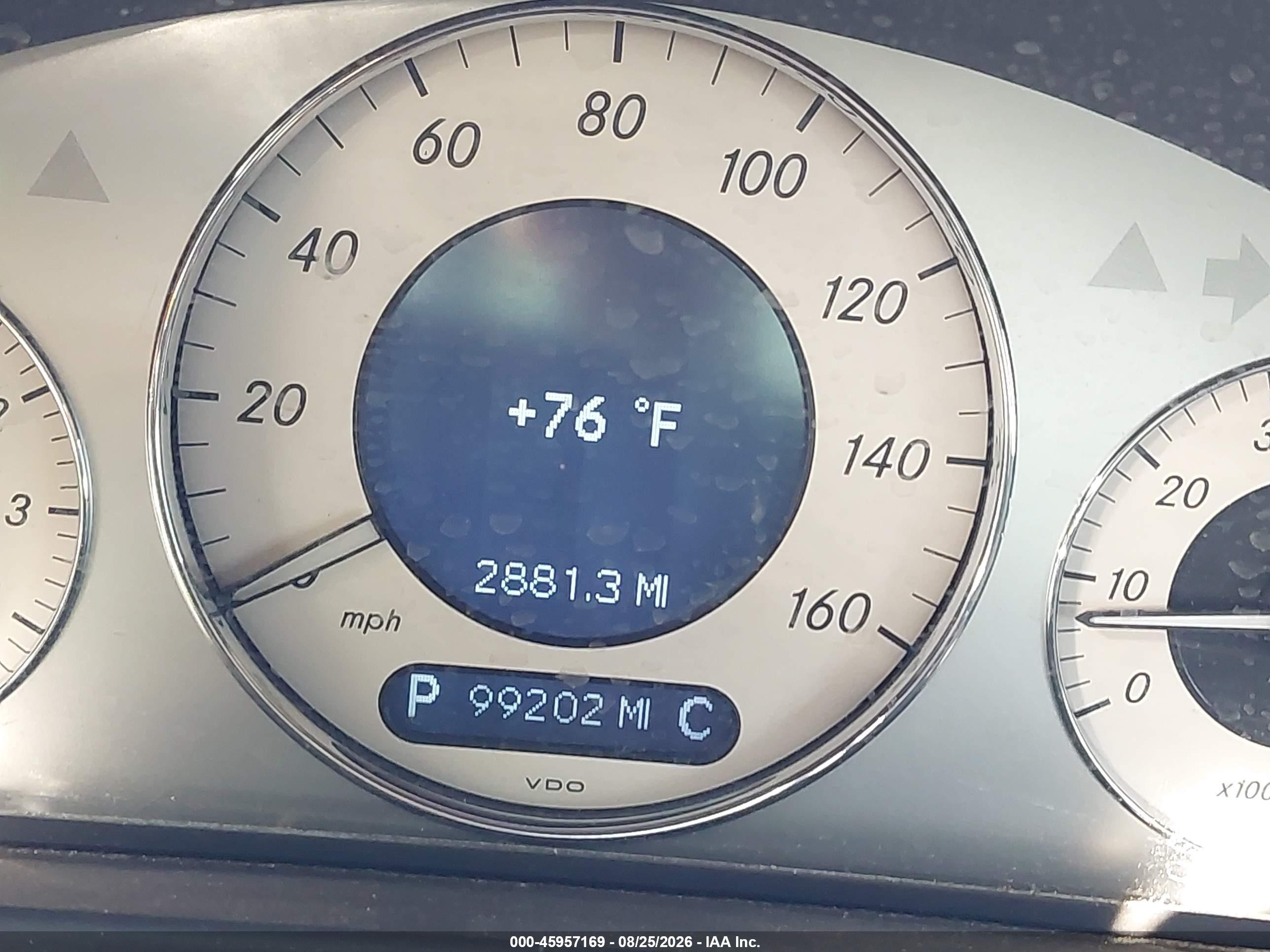 2006 Mercedes-benz Clk 500   Silver vin: WDBTK75G06T061456