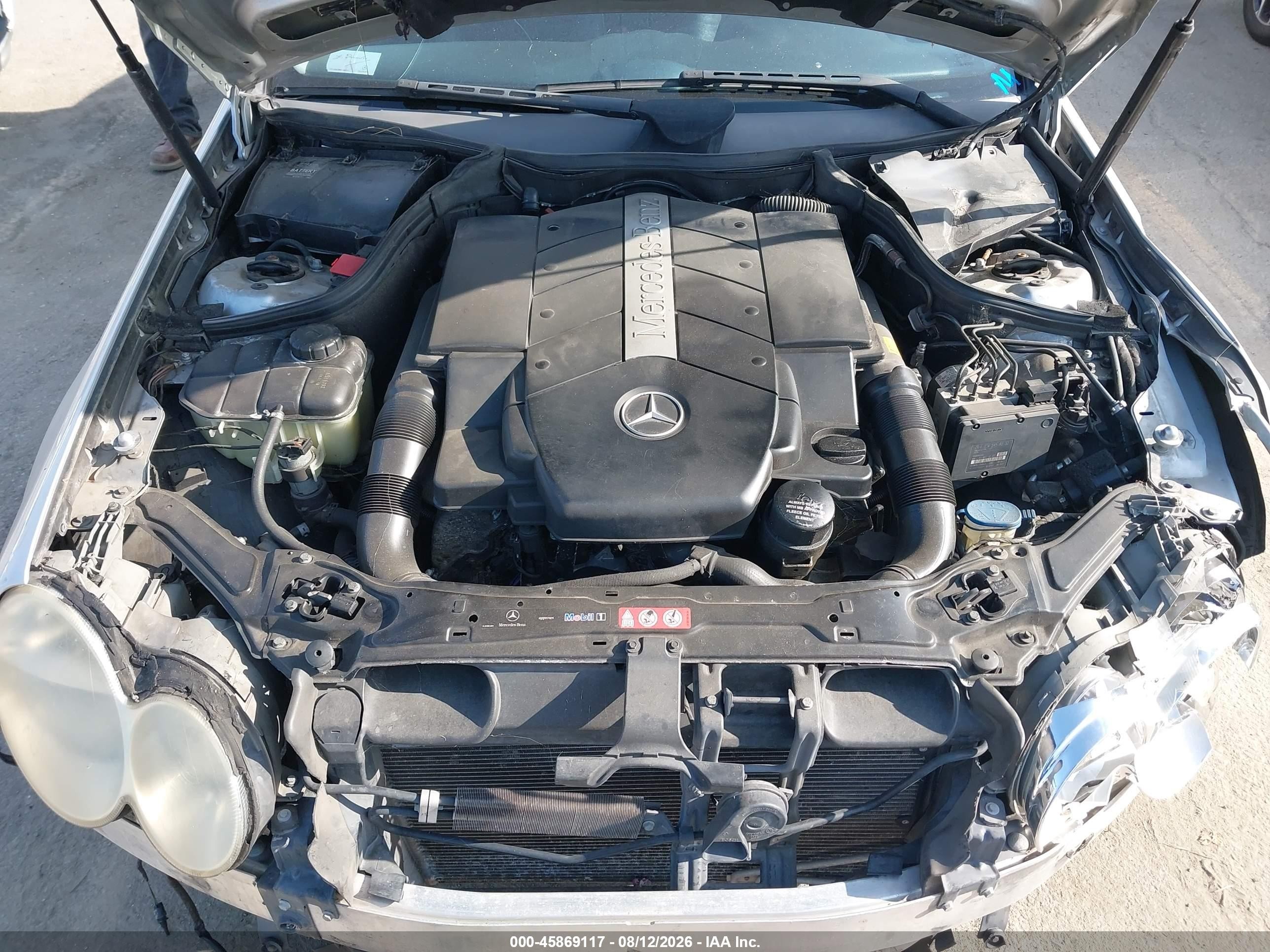 2005 Mercedes-benz Clk 500   Silver vin: WDBTK75G15T040047