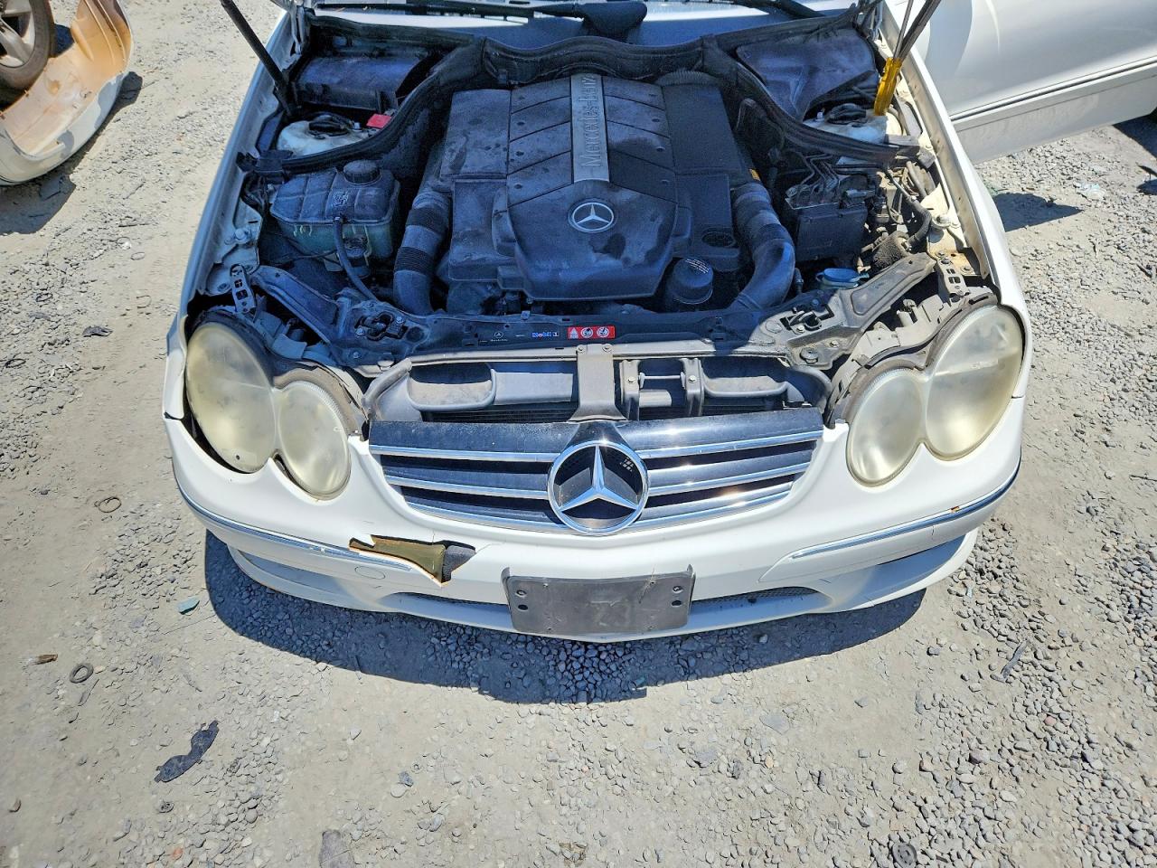 2006 Mercedes-benz Clk 500 White vin: WDBTK75G16T056816
