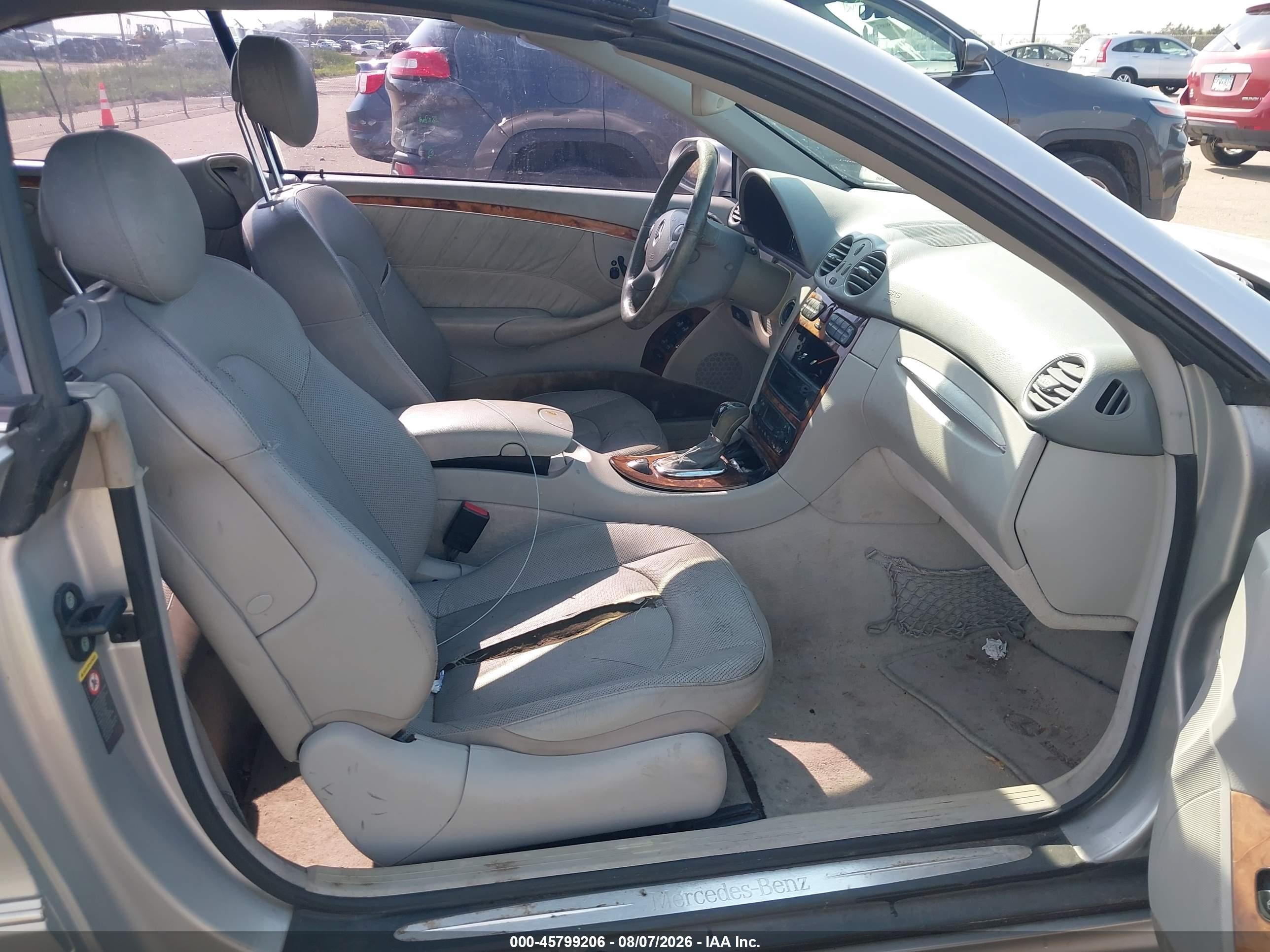 2004 Mercedes-benz Clk 500   Silver vin: WDBTK75G54T018356