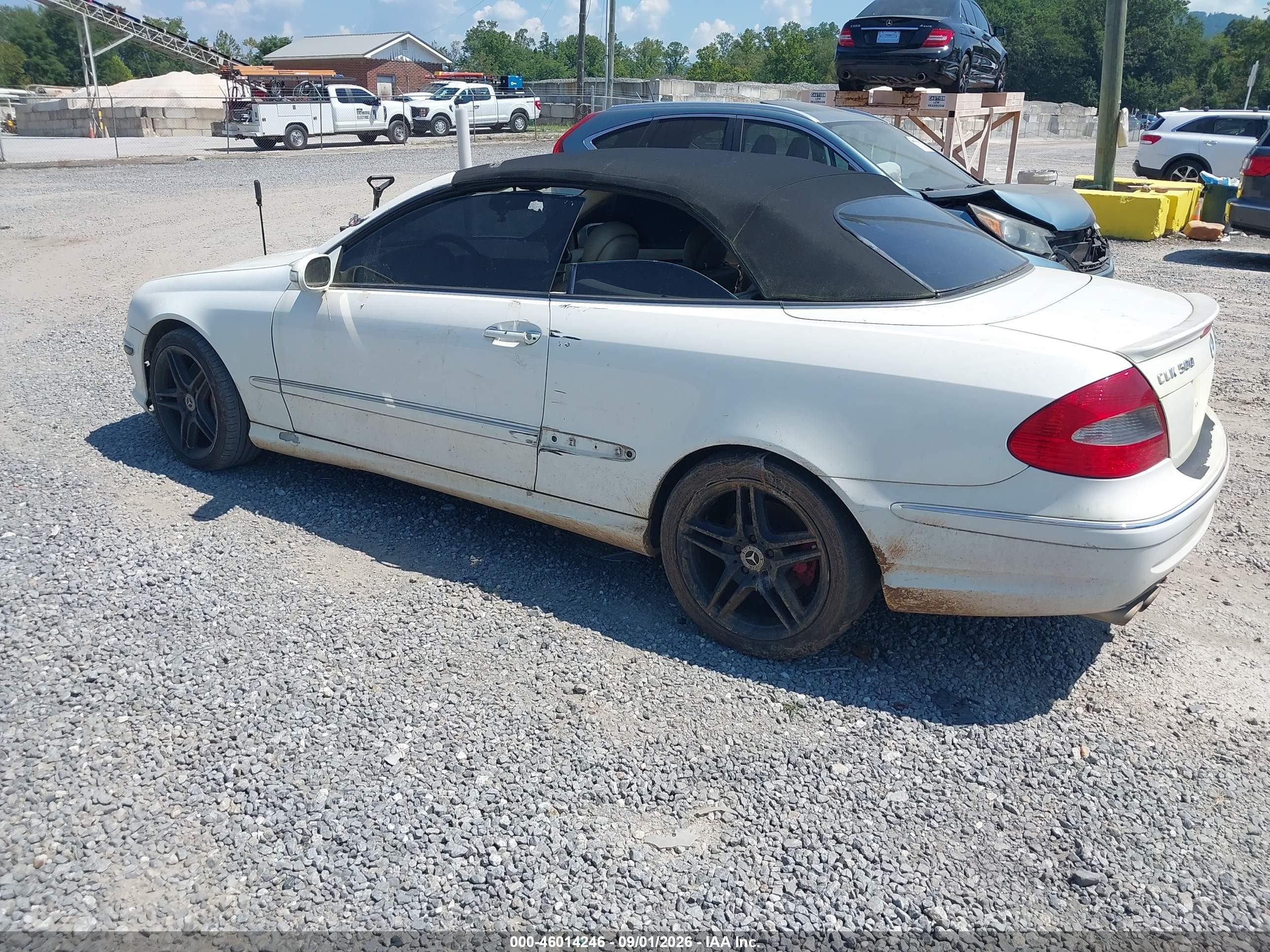 2006 Mercedes-benz Clk 500   White vin: WDBTK75G76T058487