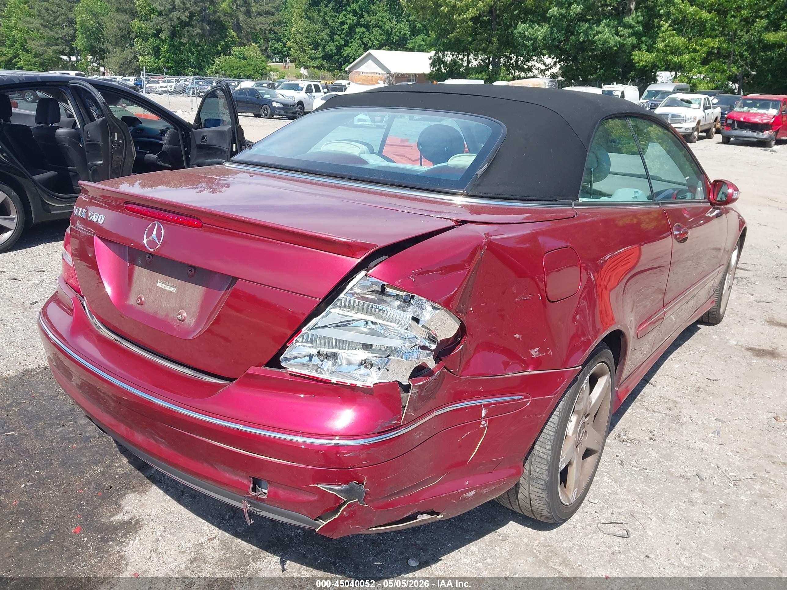 2005 Mercedes-benz Clk 500   Red vin: WDBTK75G85T040174