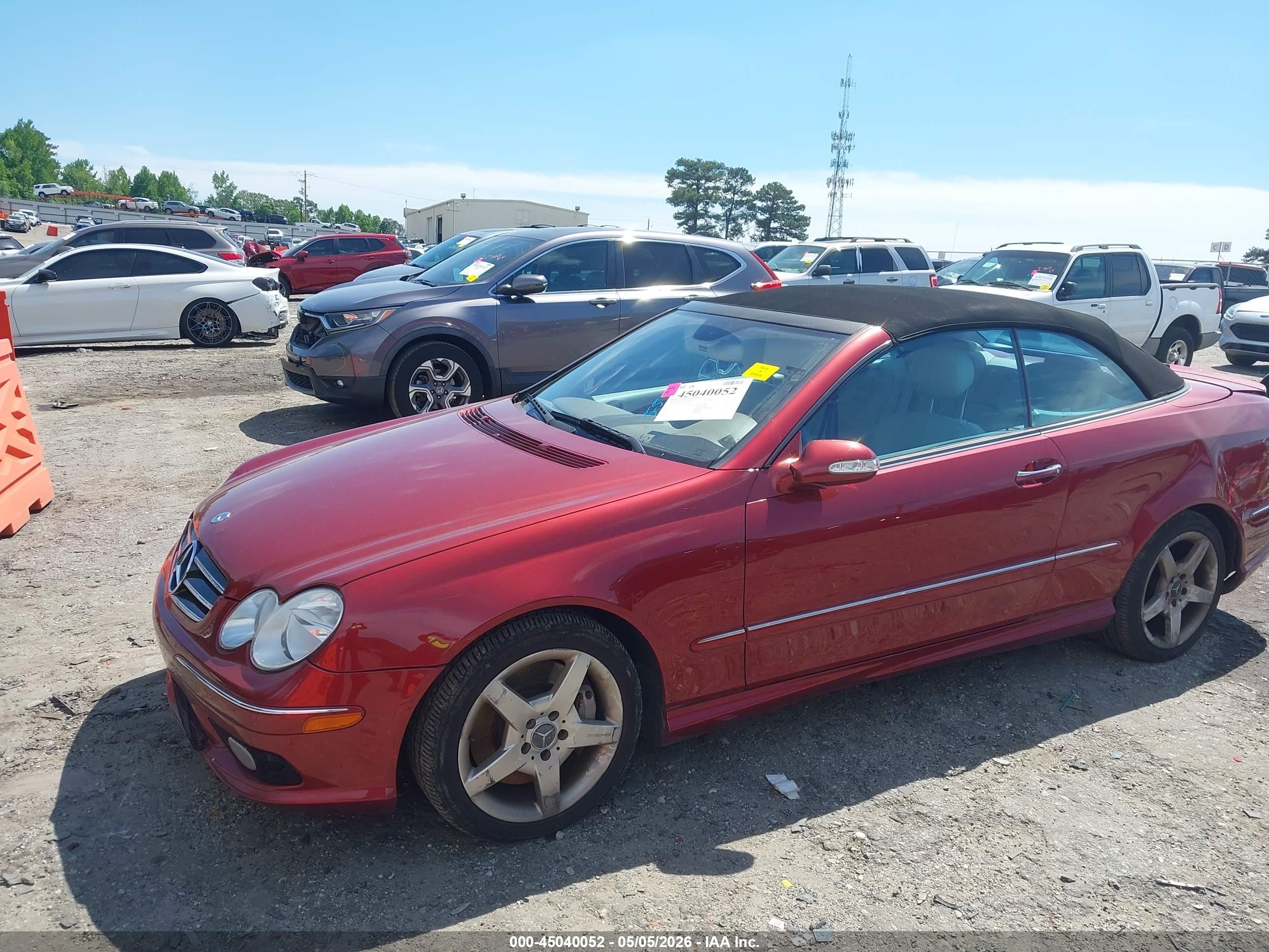 2005 Mercedes-benz Clk 500   Red vin: WDBTK75G85T040174