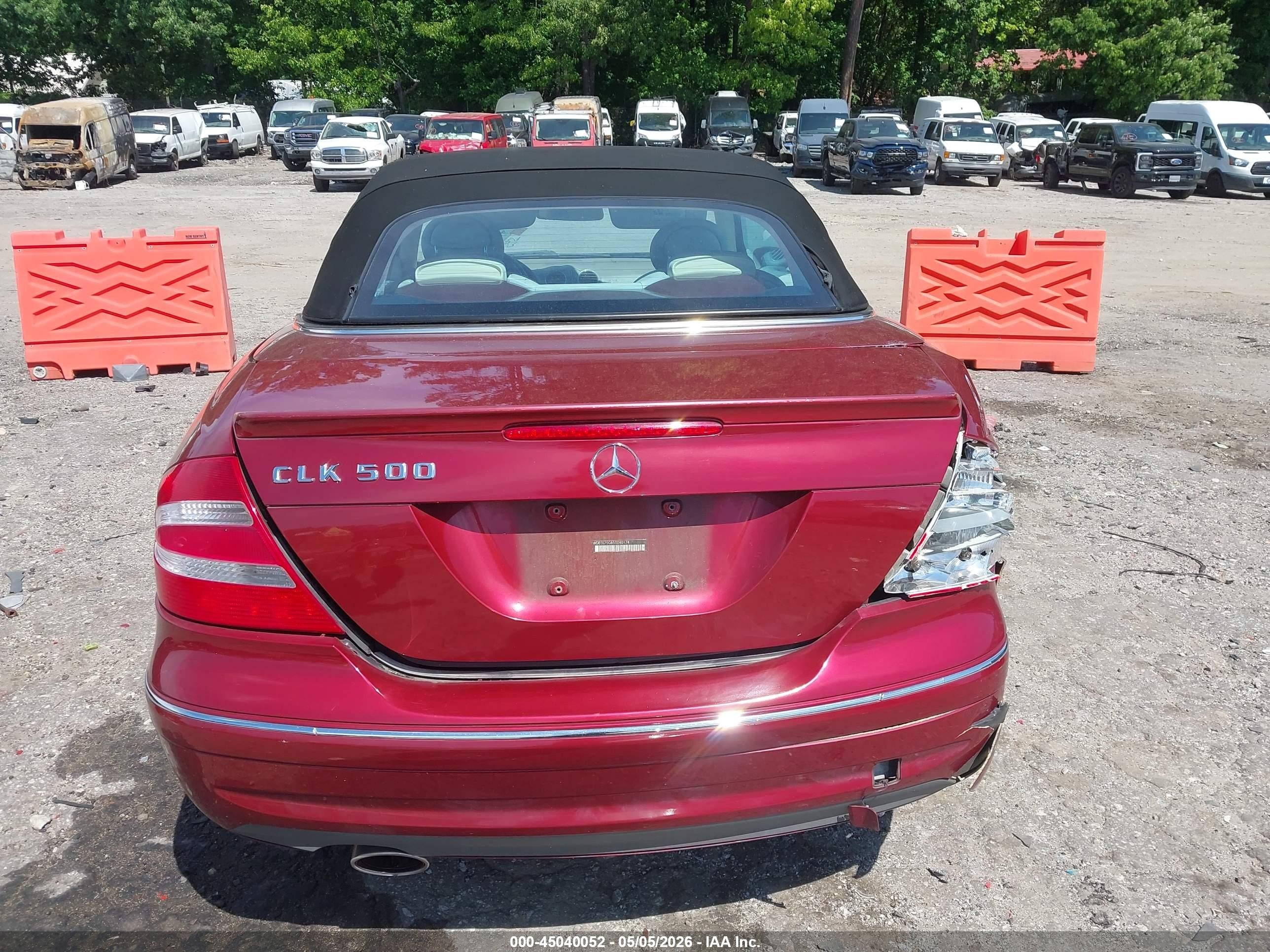 2005 Mercedes-benz Clk 500   Red vin: WDBTK75G85T040174