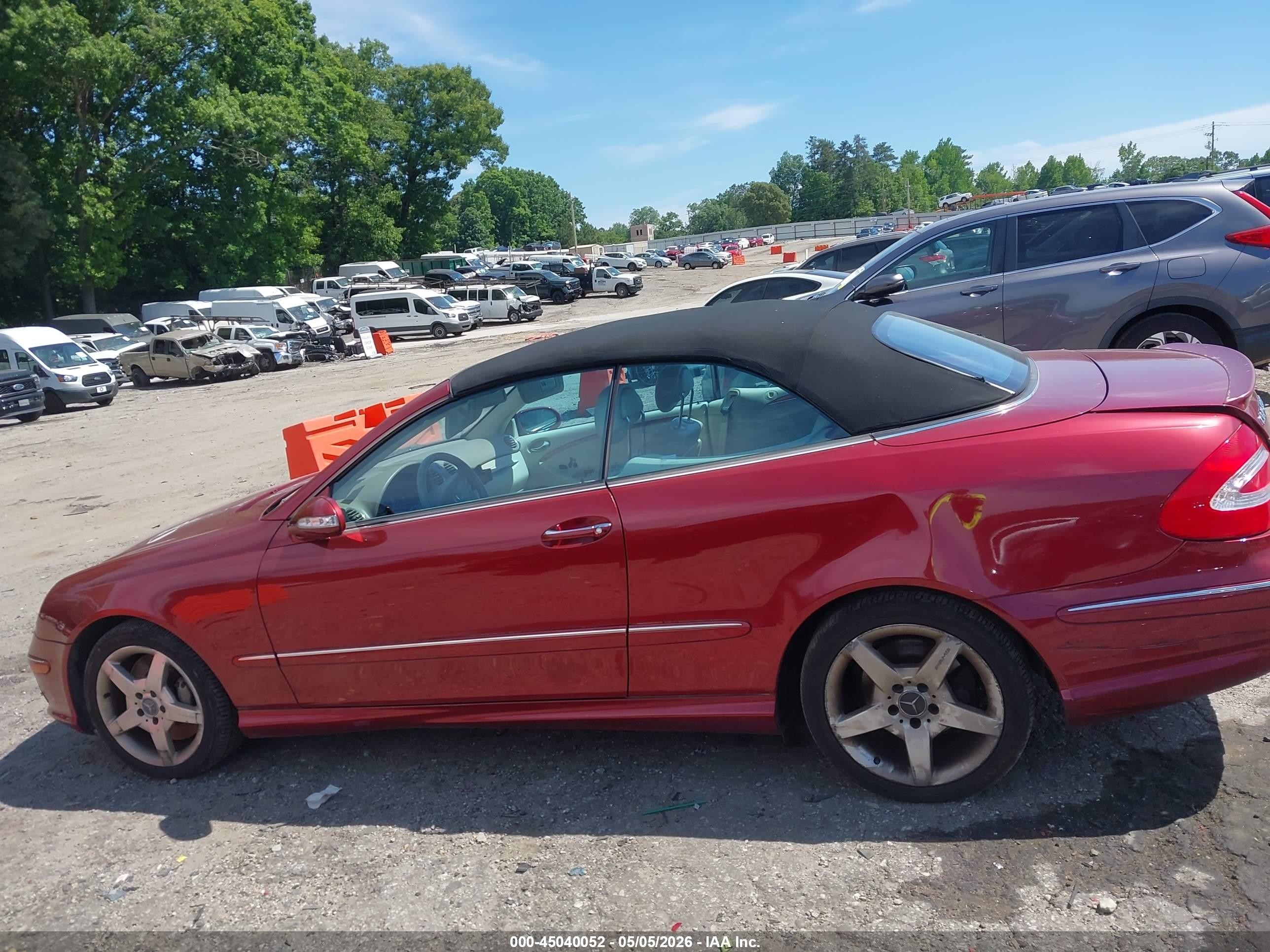 2005 Mercedes-benz Clk 500   Red vin: WDBTK75G85T040174