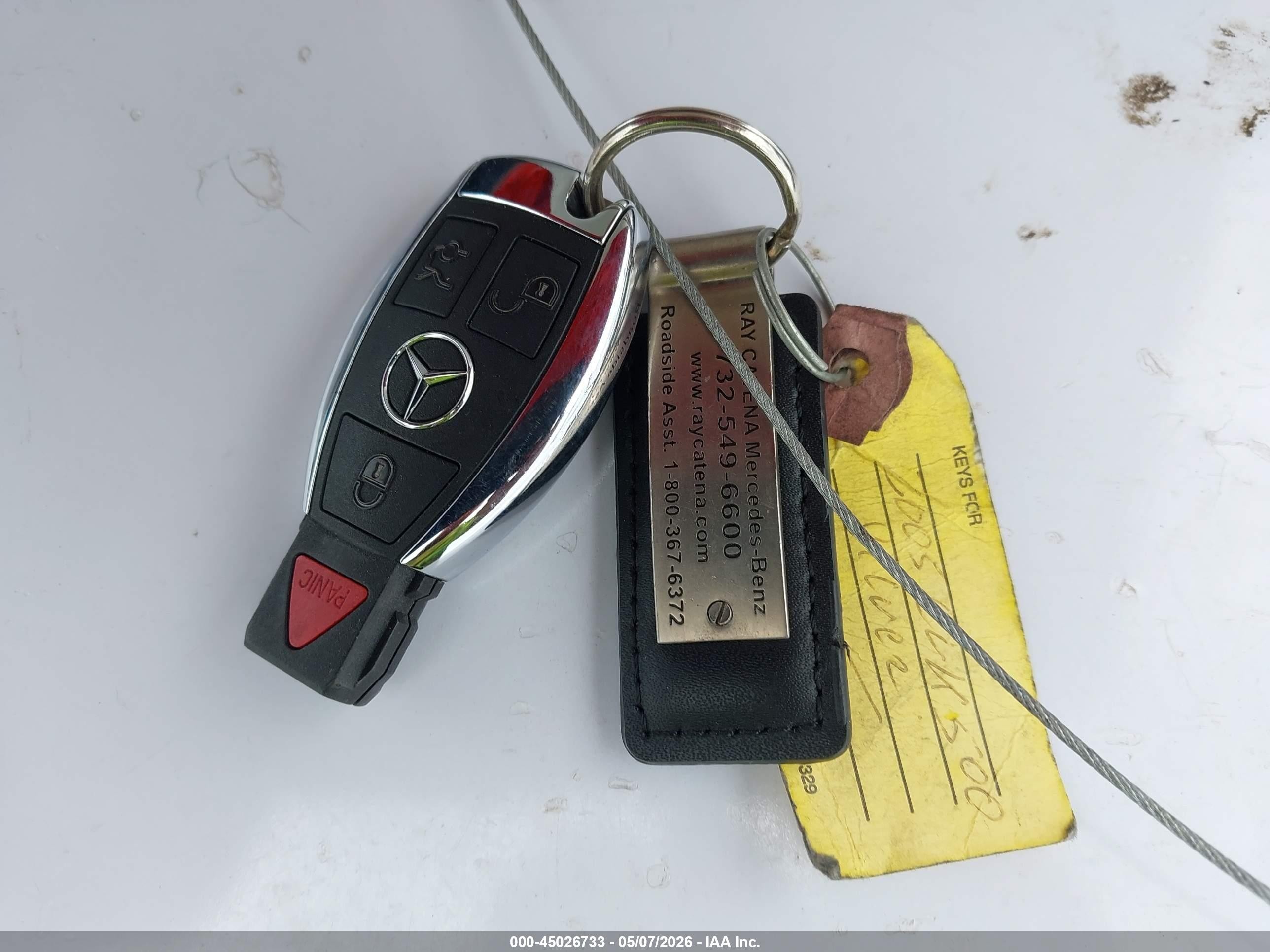 2005 Mercedes-benz Clk 500   White vin: WDBTK75G85T054513