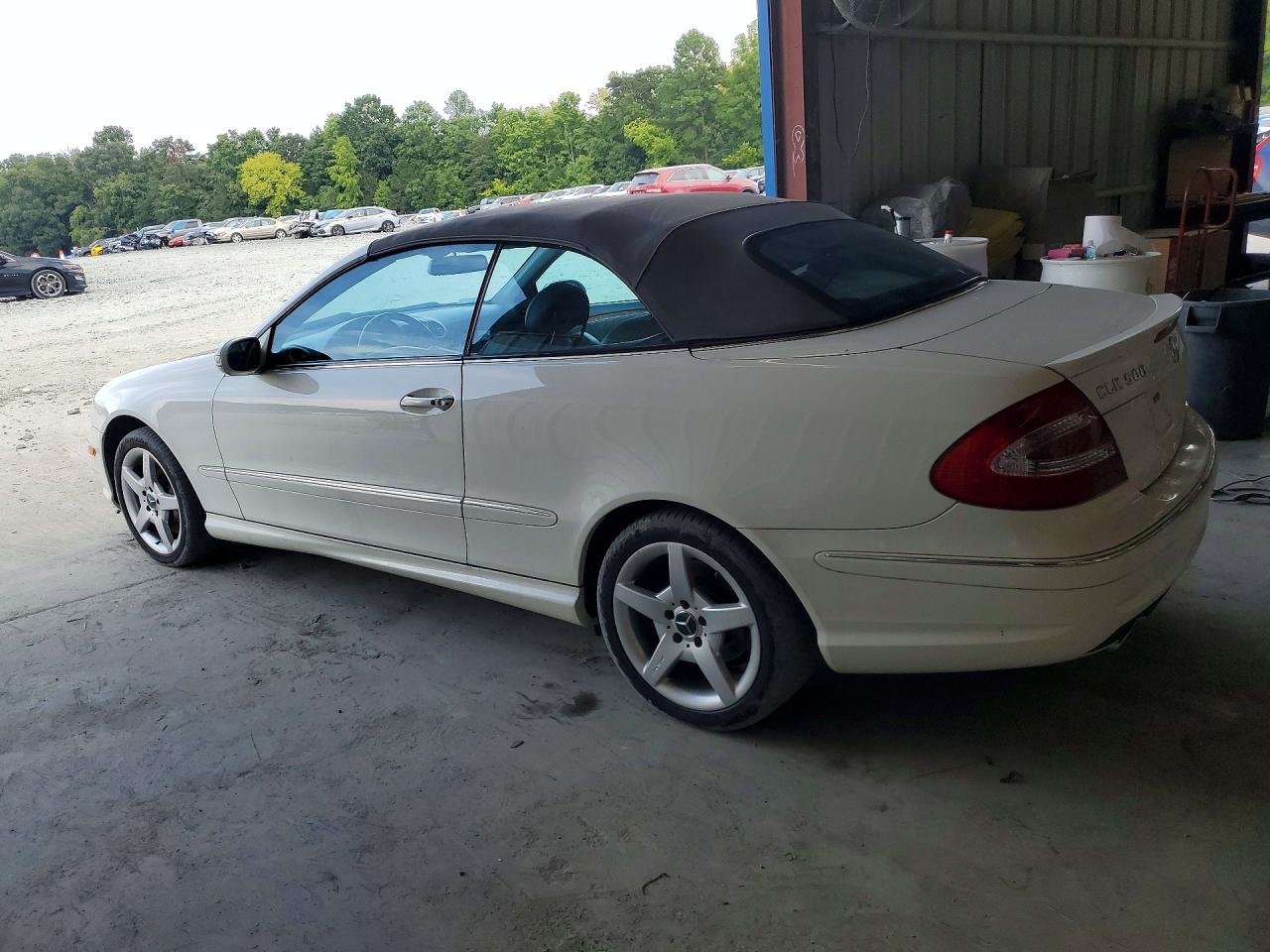 2005 Mercedes-benz Clk 500 White vin: WDBTK75GX5T035378