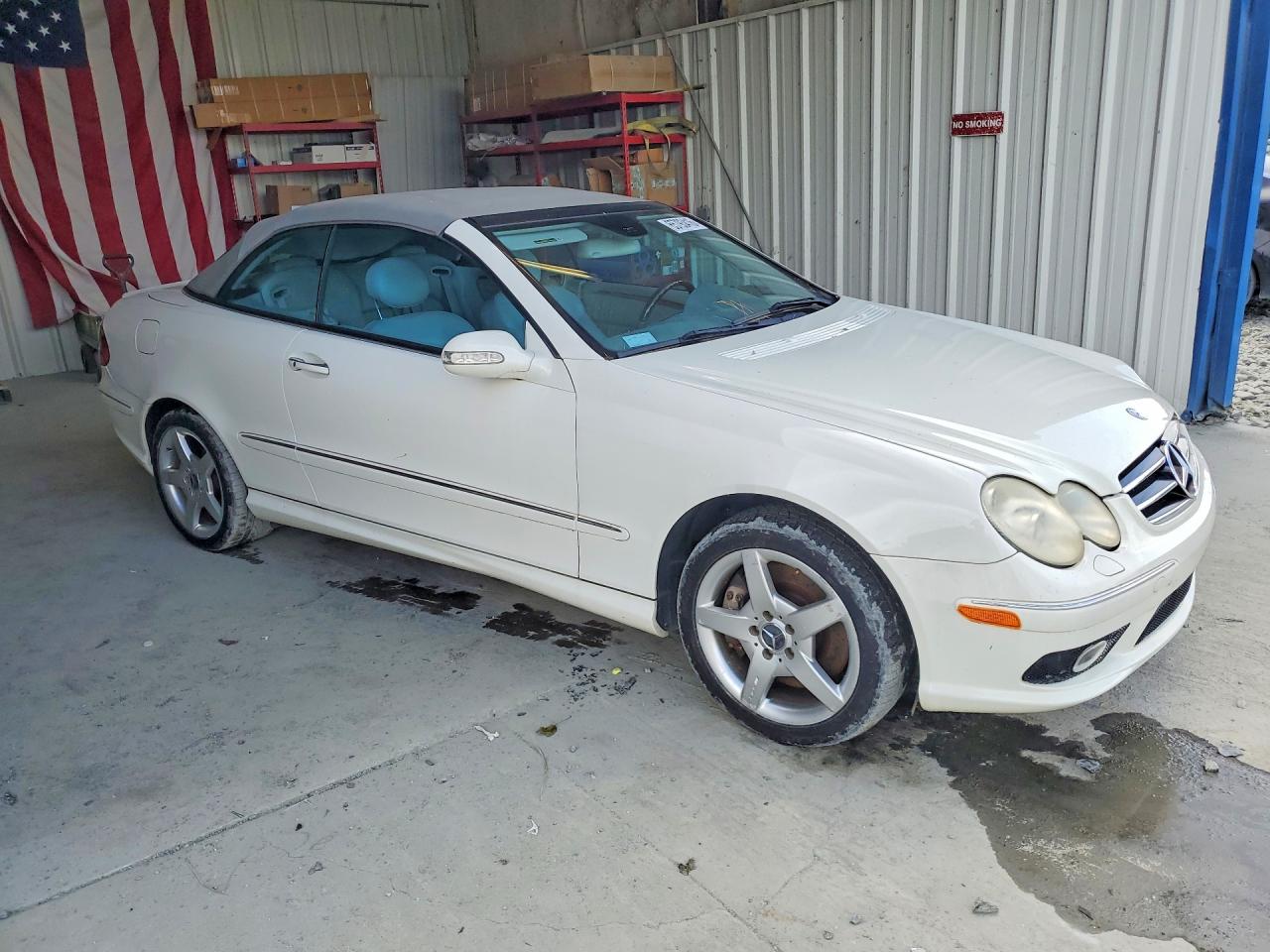 2005 Mercedes-benz Clk 500 White vin: WDBTK75GX5T035378