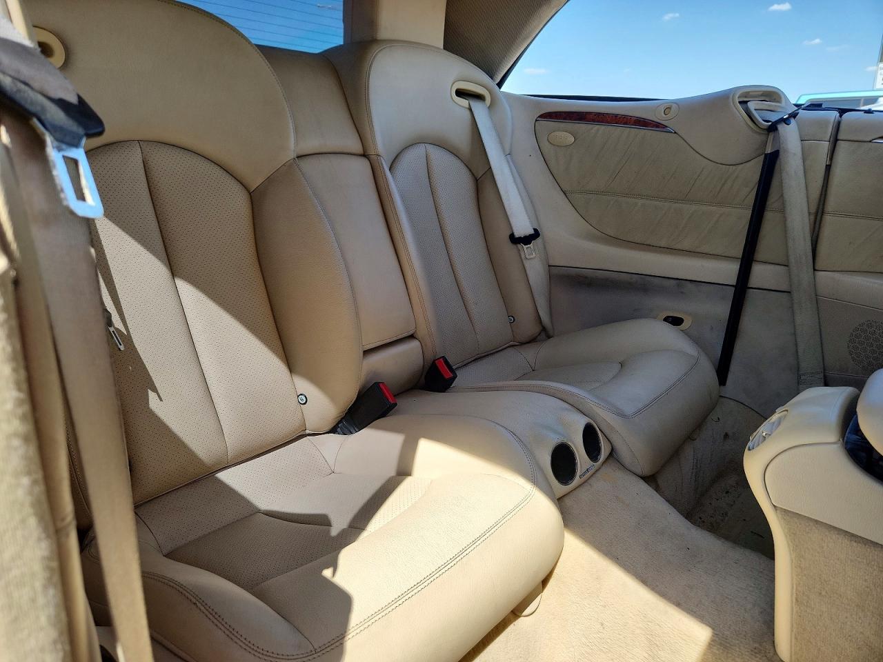 2005 Mercedes-benz Clk 500 Red vin: WDBTK75J35F149751