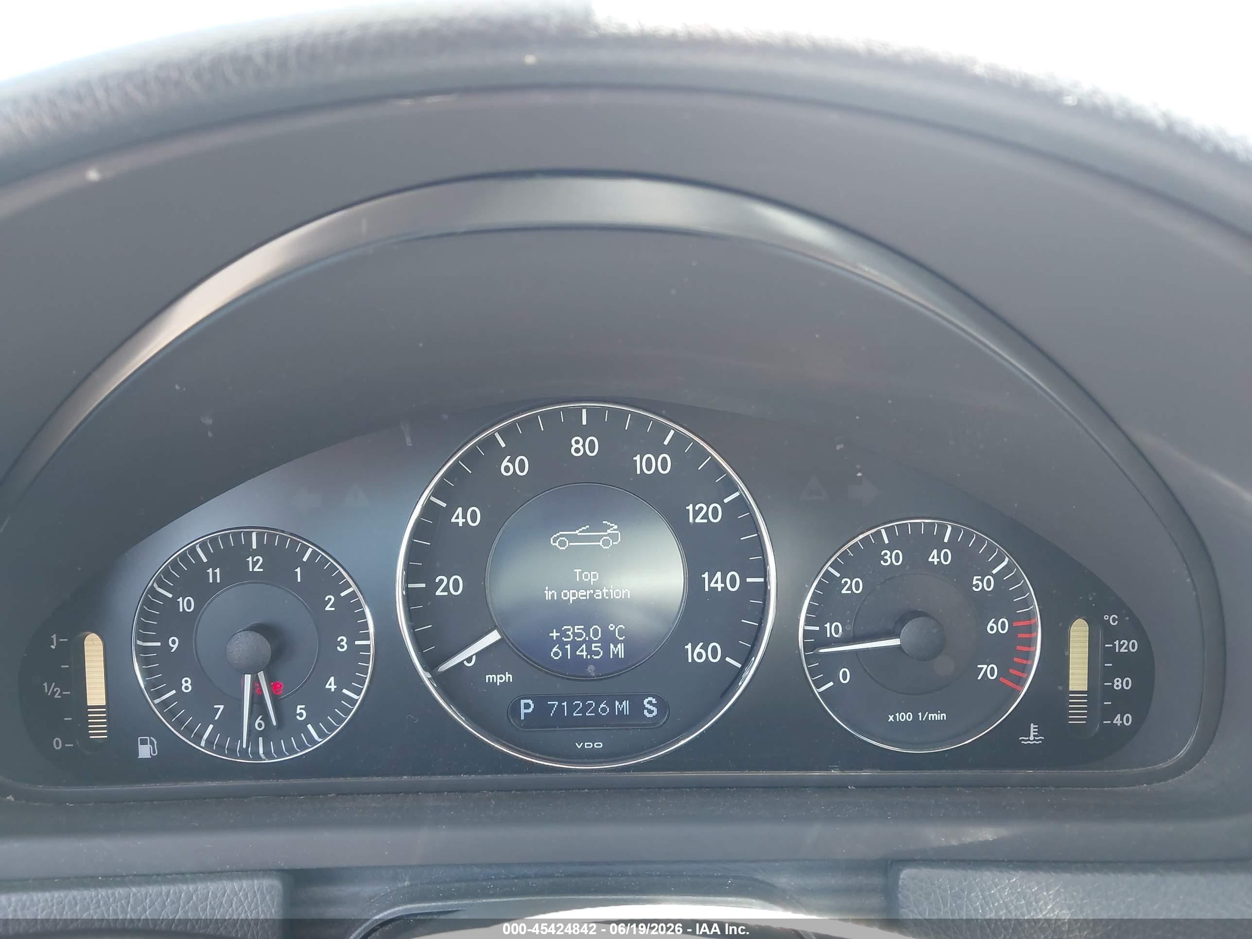 2005 Mercedes-benz Clk 500 Silver vin: WDBTK75J65F137142