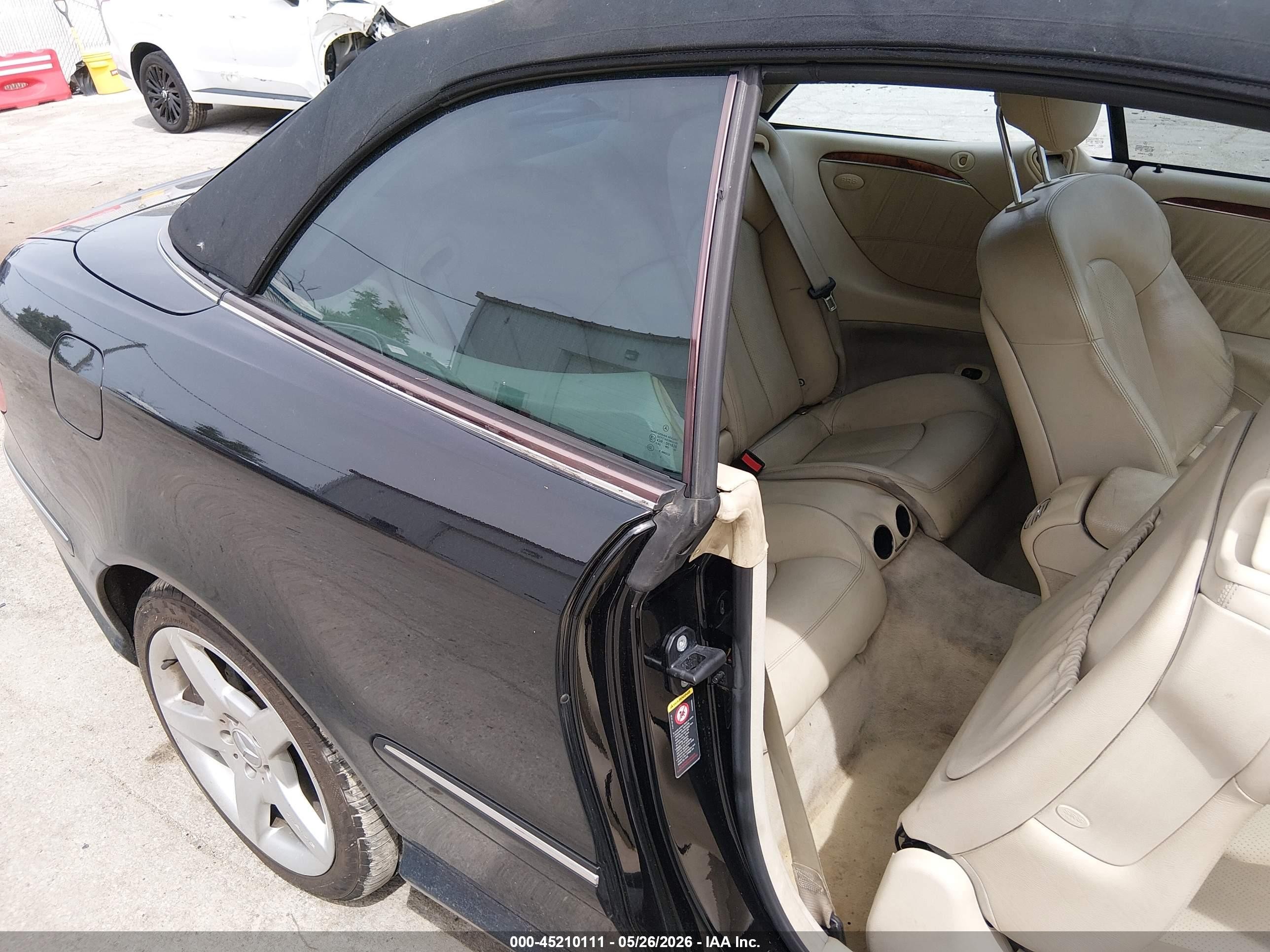 2005 Mercedes-benz Clk 500   Черный vin: WDBTK75JX5F128329