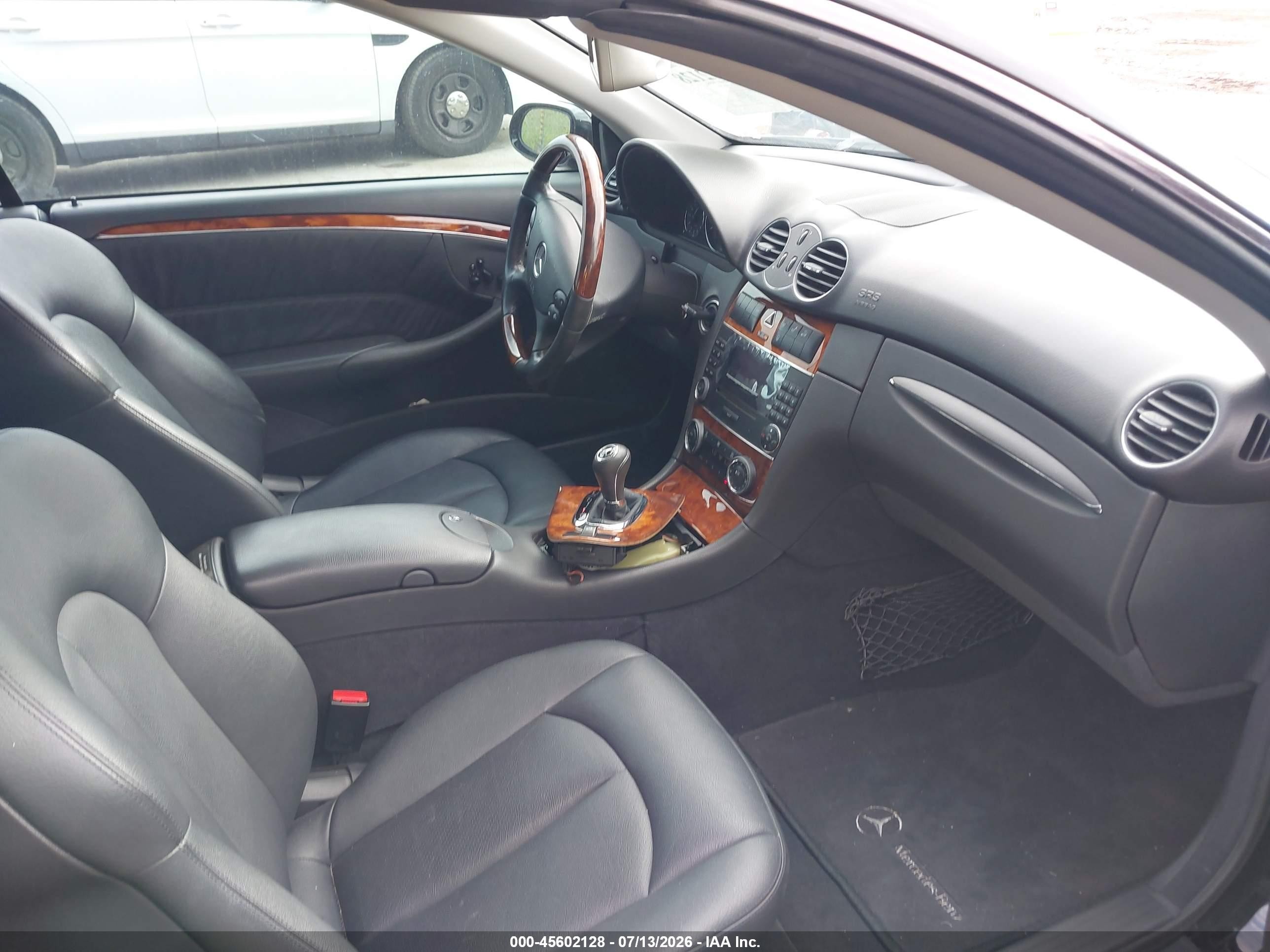 2005 Mercedes-benz Clk 500   Black vin: WDBTK75JX5F146734