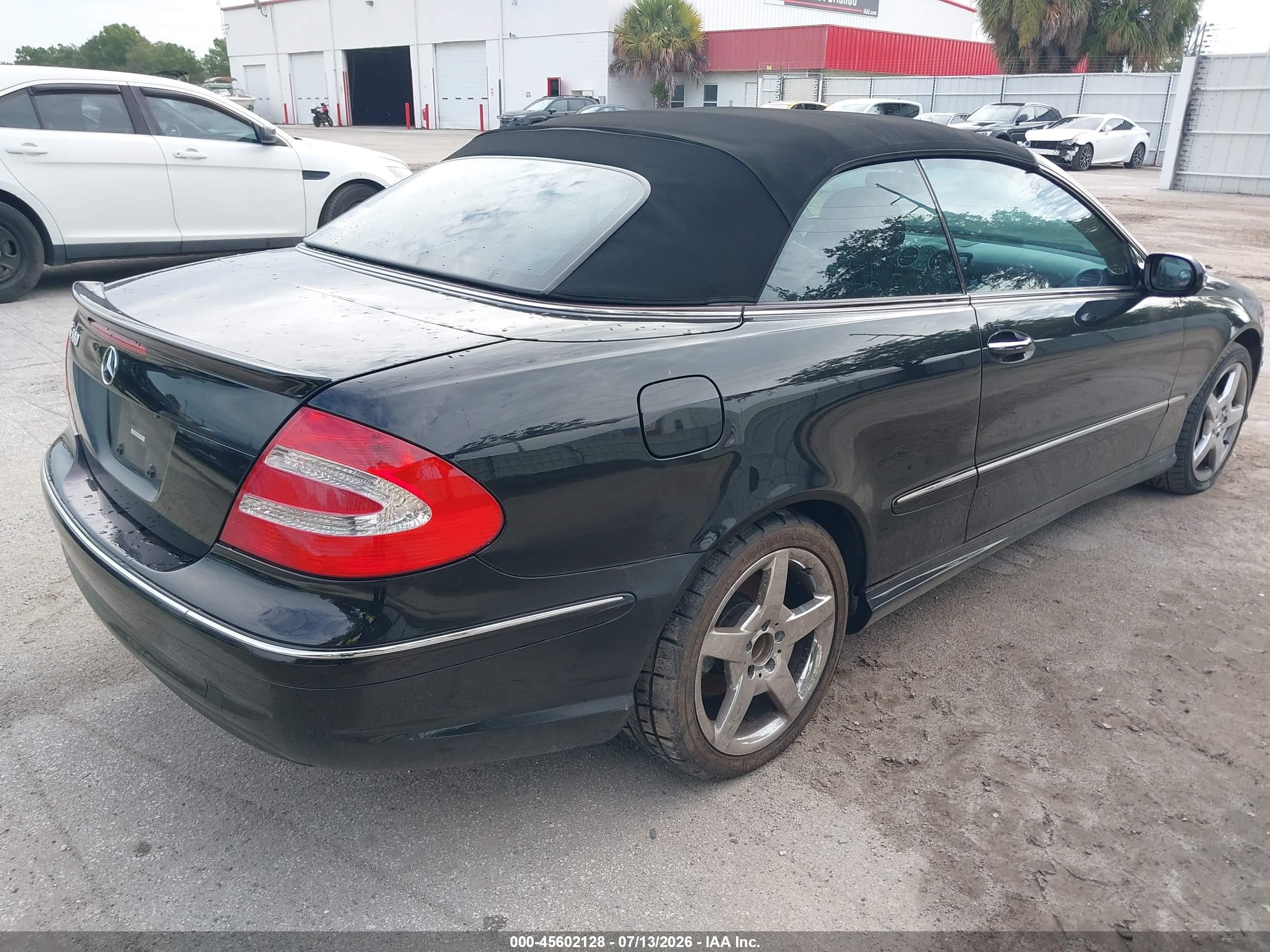 2005 Mercedes-benz Clk 500   Black vin: WDBTK75JX5F146734