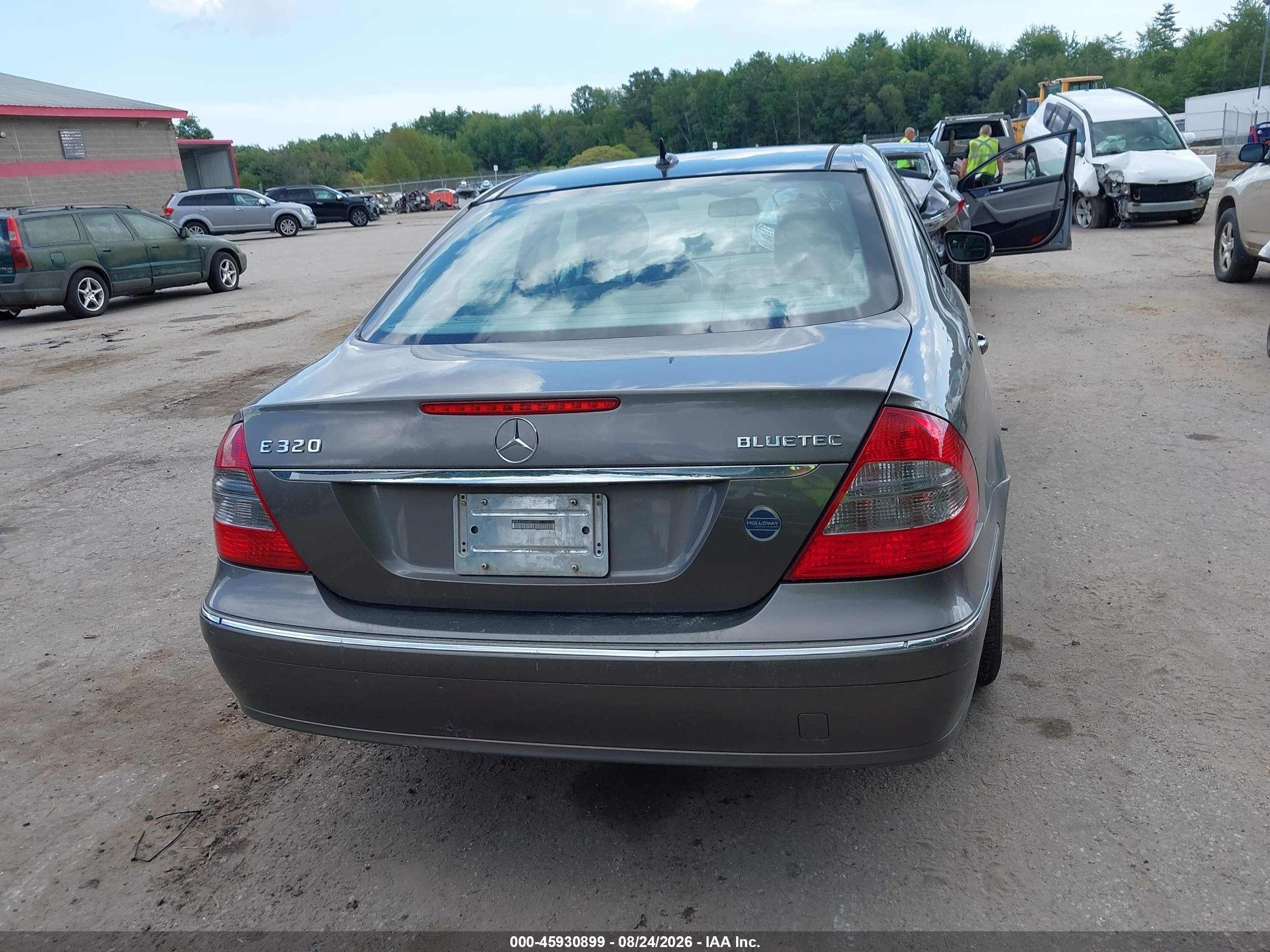 2008 Mercedes-benz E 320 Bluetec   Gray vin: WDBUF22X08B221277